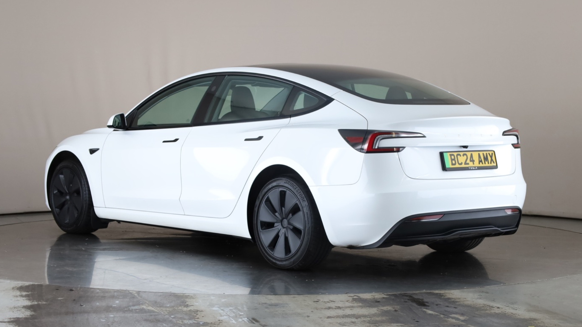 Tesla Model 3 RWD 4dr Auto