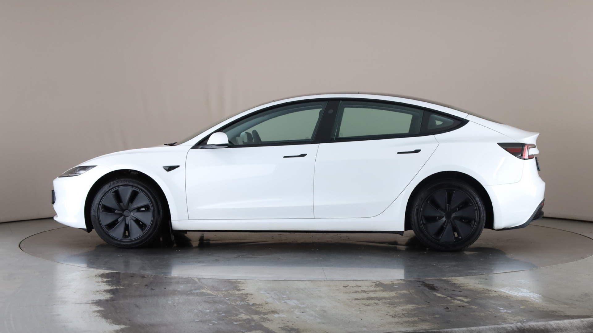 Tesla Model 3 RWD 4dr Auto
