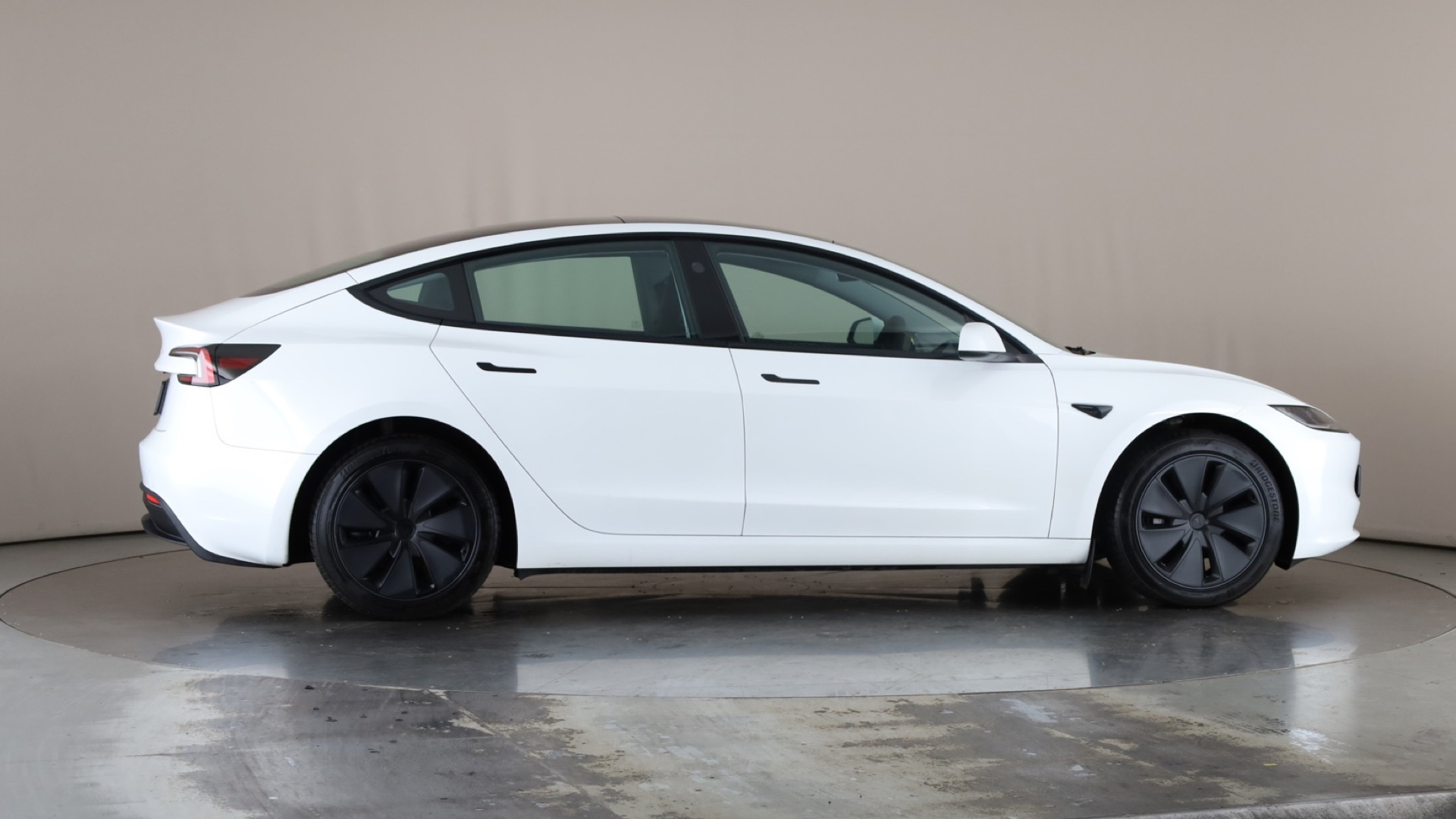 Tesla Model 3 RWD 4dr Auto