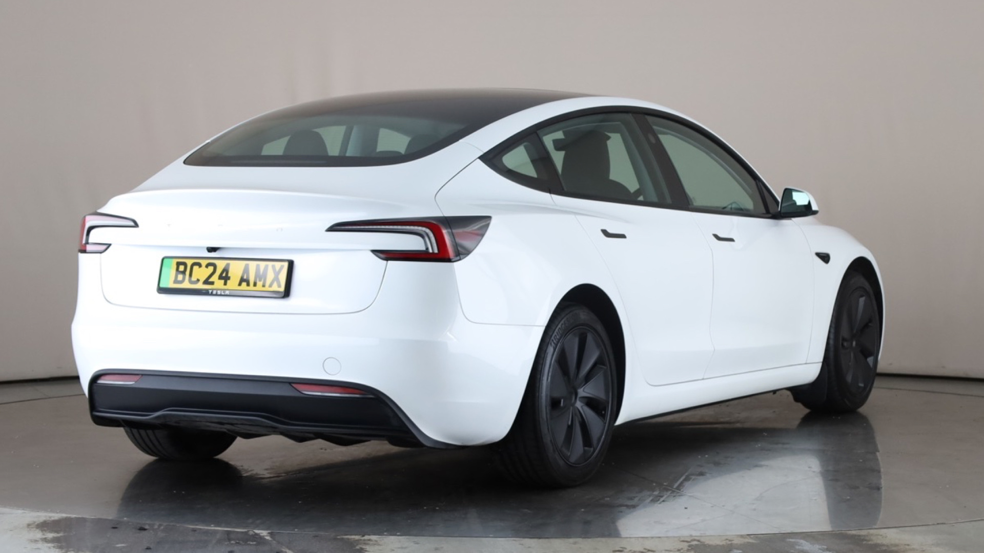 Tesla Model 3 RWD 4dr Auto