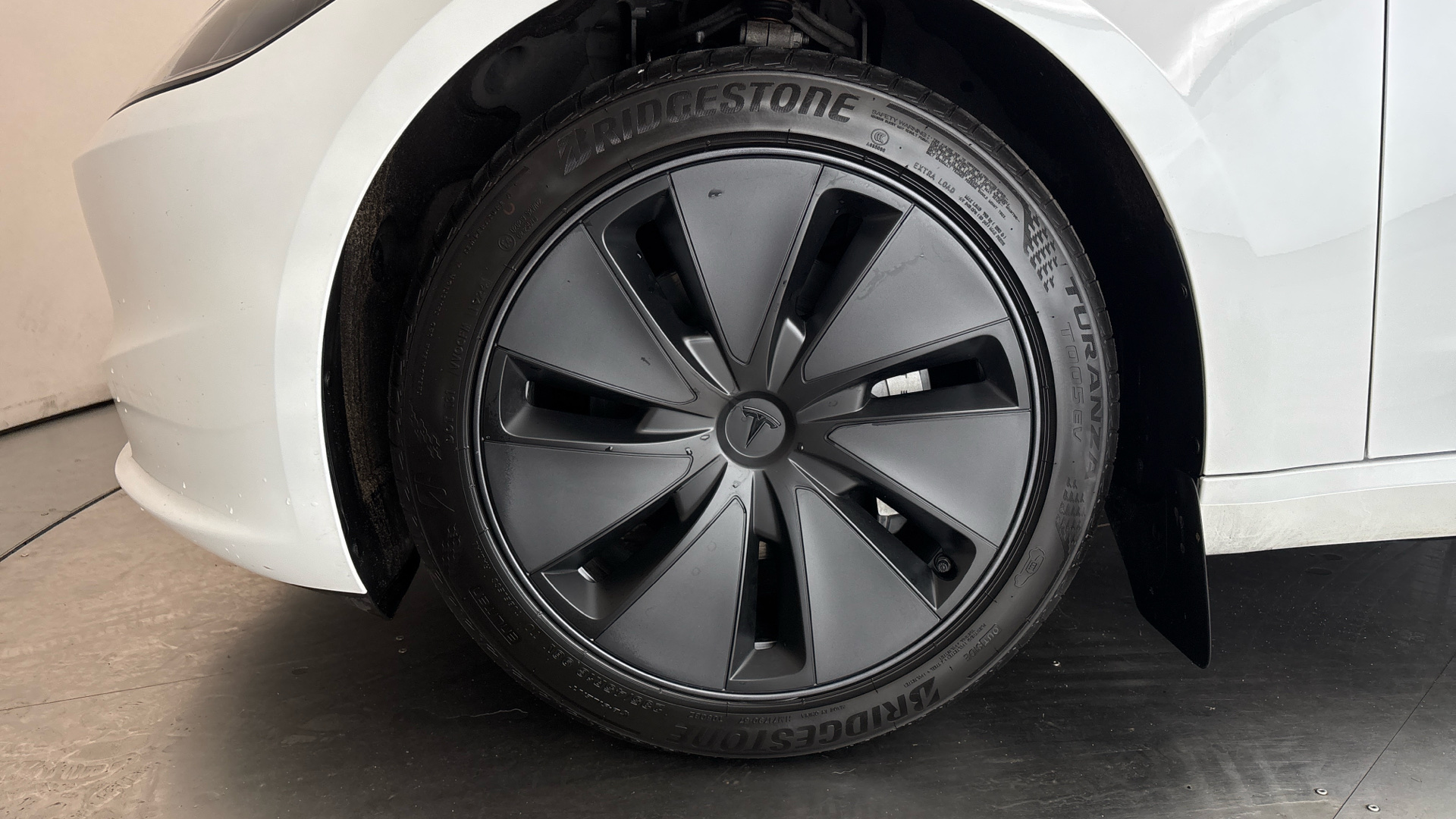 Tesla Model 3 RWD 4dr Auto