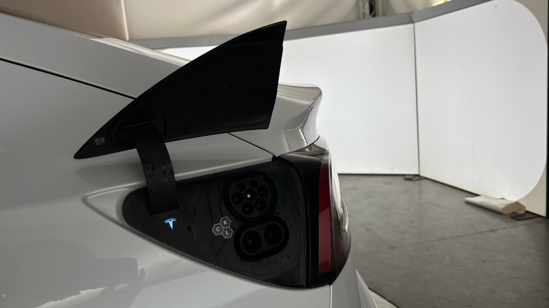 Tesla Model 3 RWD 4dr Auto
