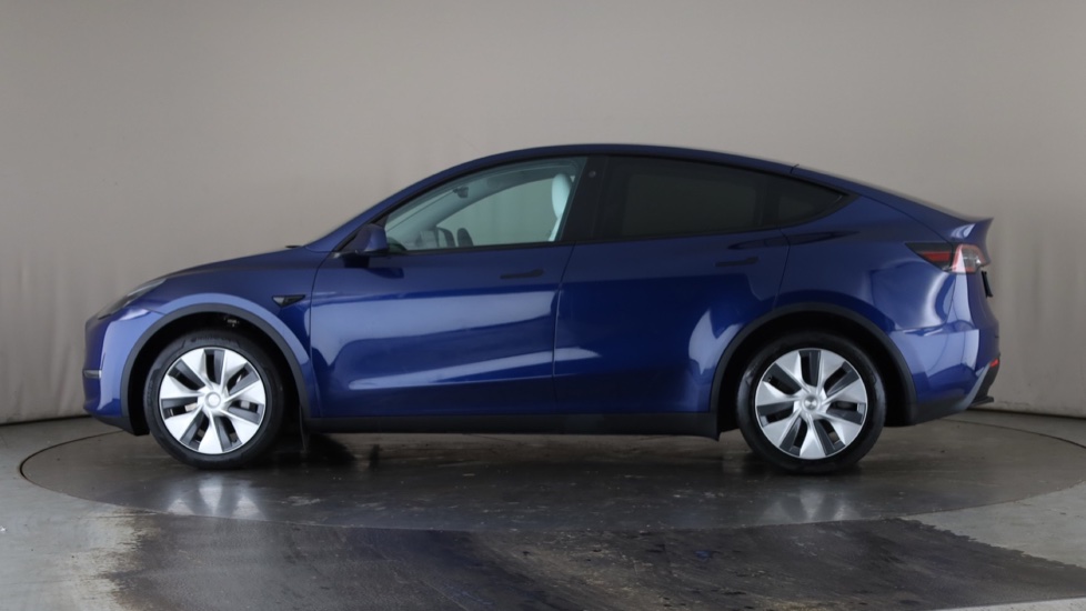 Tesla Model Y Image 2
