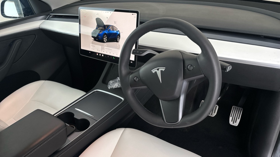 Tesla Model Y Image 9