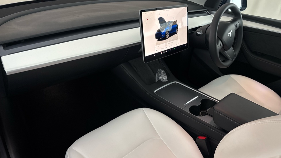 Tesla Model Y Image 10