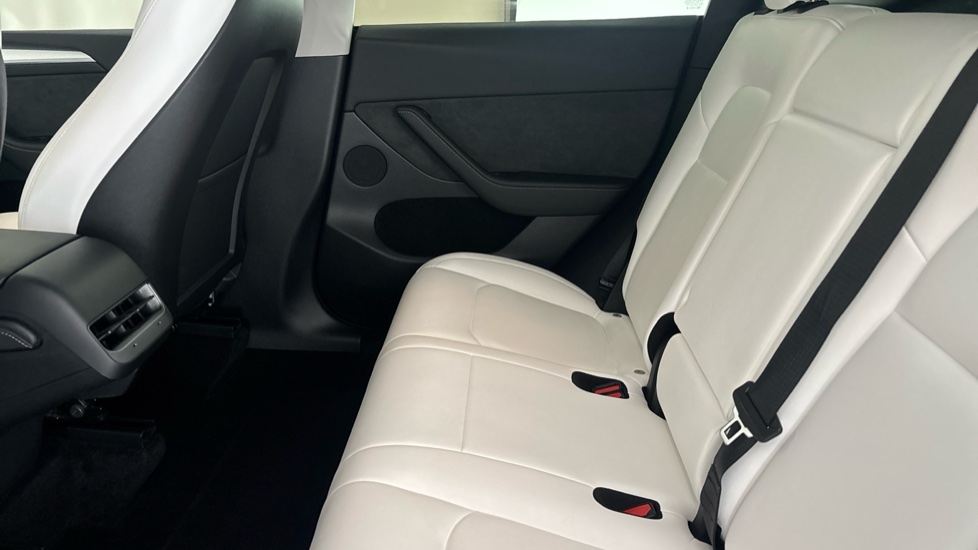 Tesla Model Y Image 14