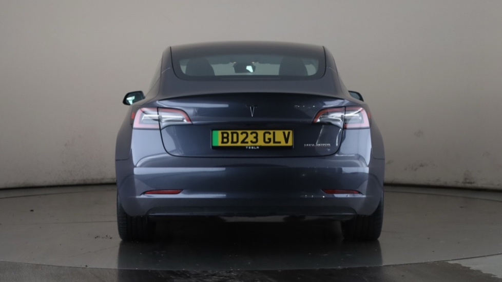 TESLA MODEL 3 Image 4
