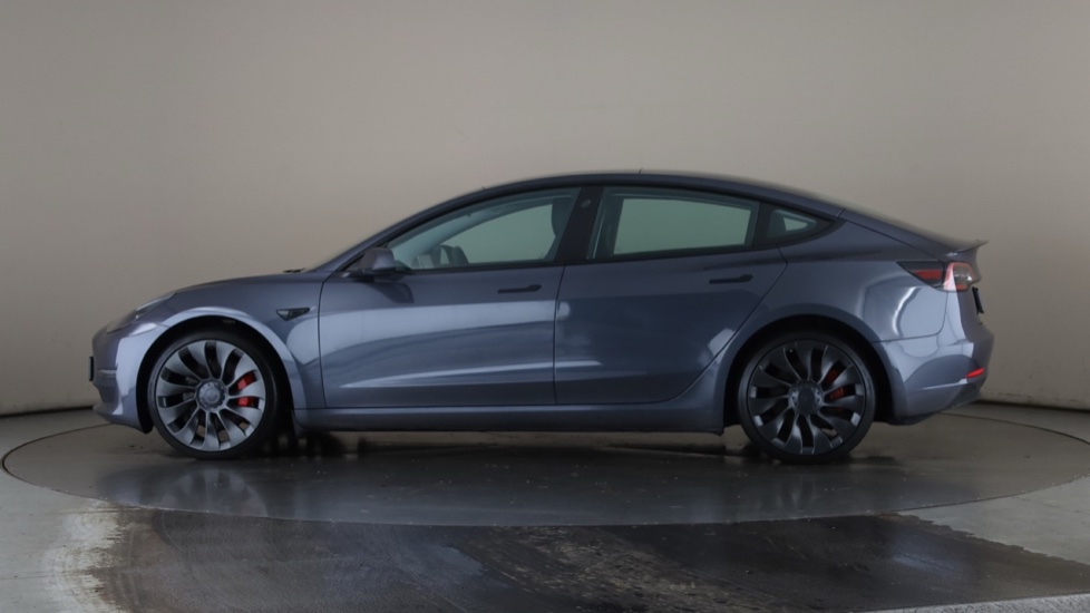 TESLA MODEL 3 Image 2