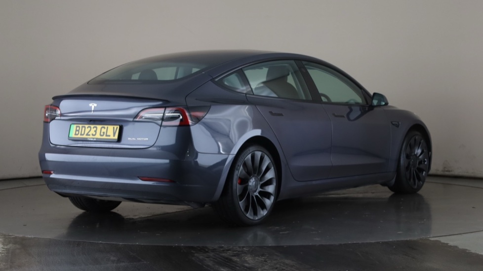 TESLA MODEL 3 Image 5