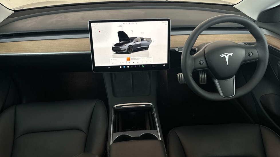 TESLA MODEL 3 Image 11