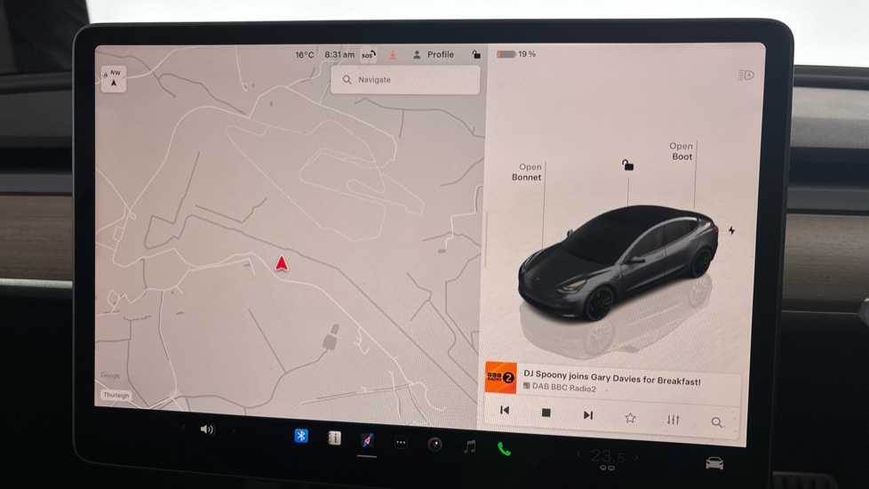TESLA MODEL 3 Image 12