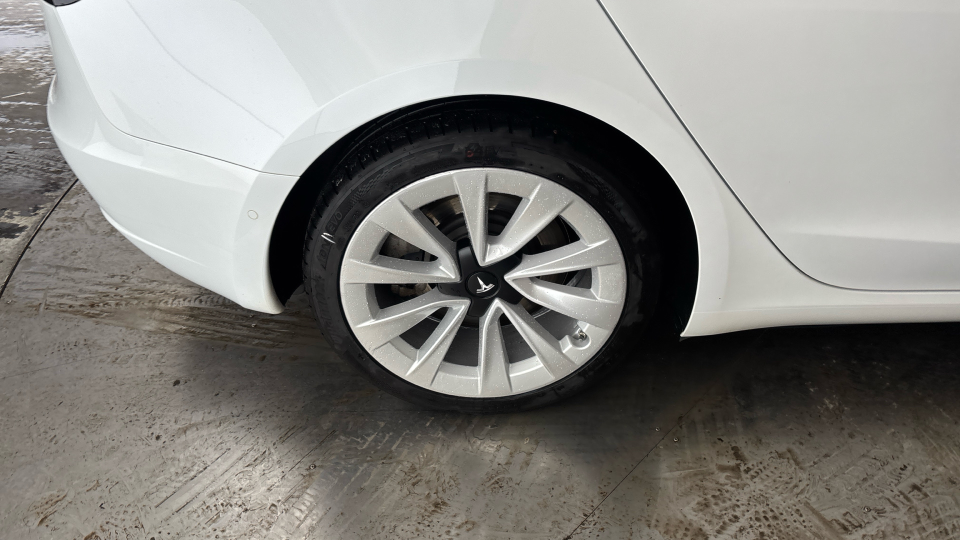 4020992 Standard Plus 4dr Auto