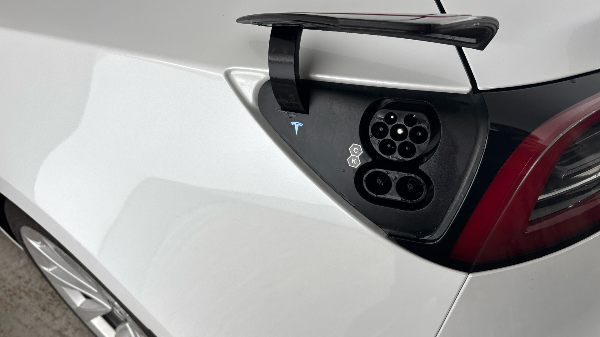 4020992 Standard Plus 4dr Auto