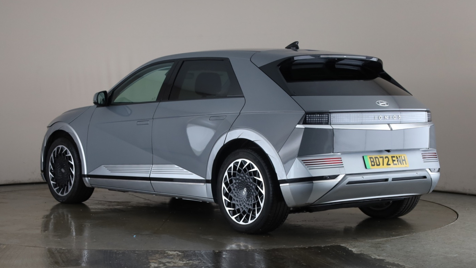 160kW Ultimate 73 kWh 5dr Auto [2022]