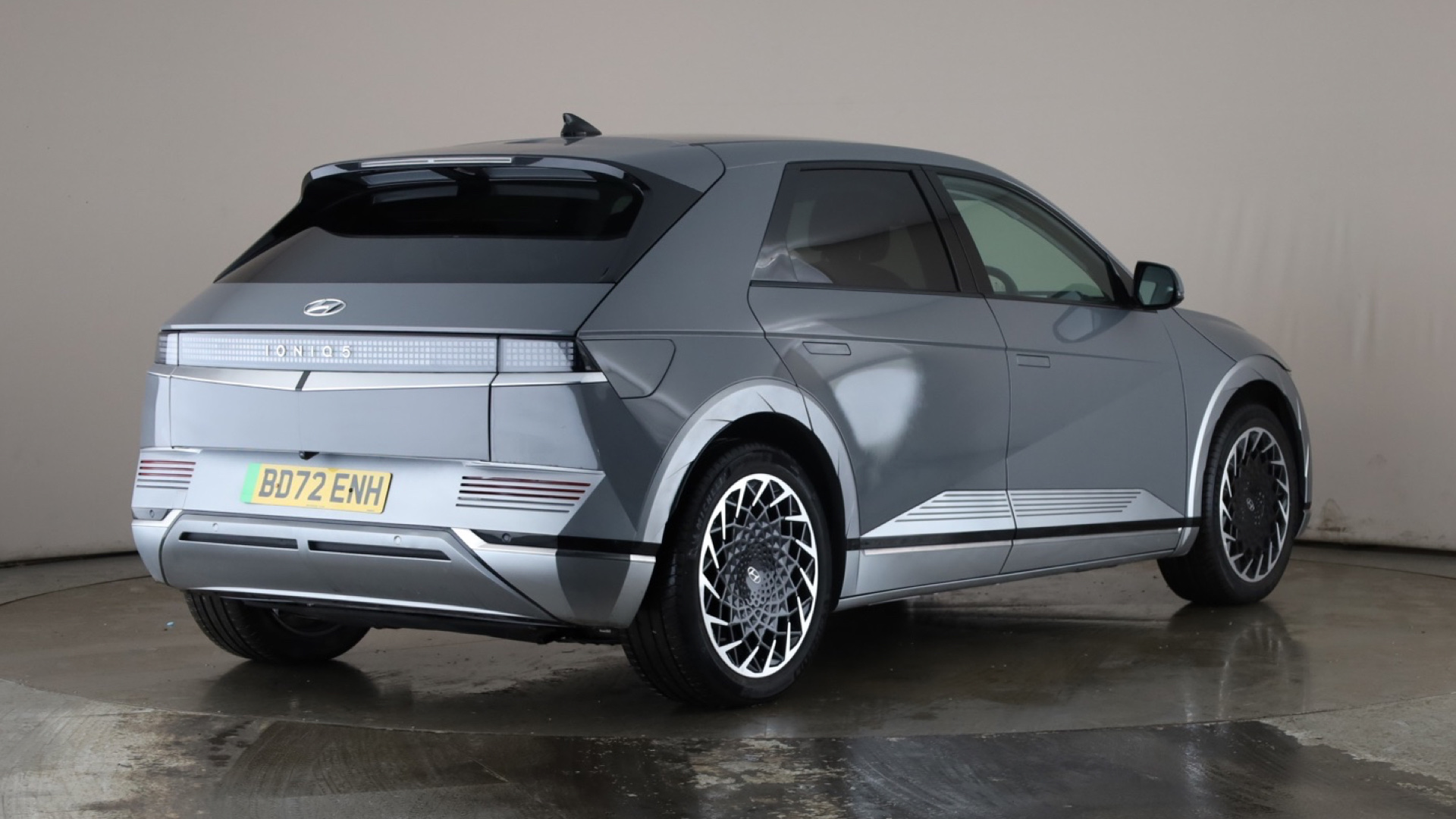 4020819 160kW Ultimate 73 kWh 5dr Auto