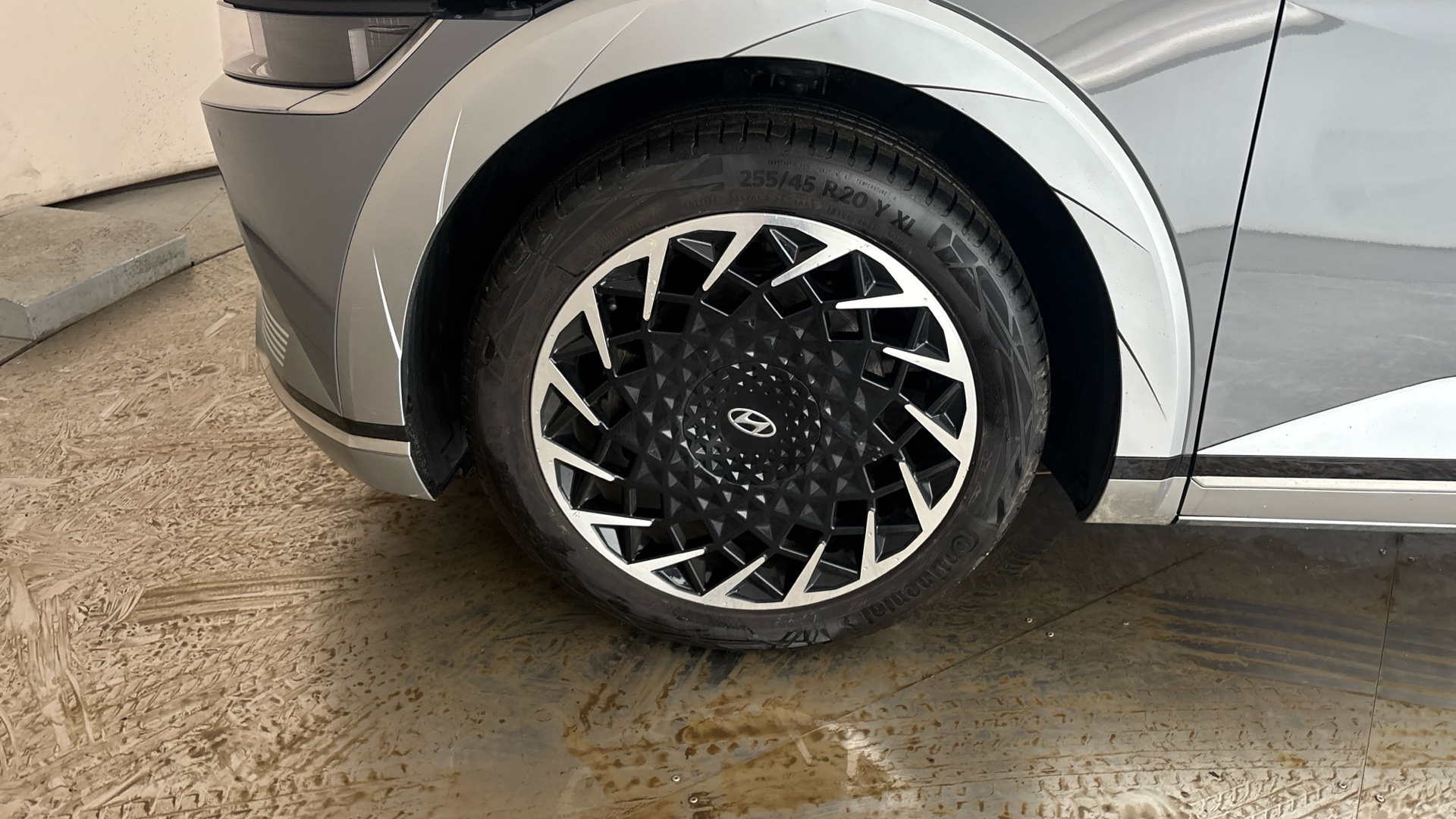 4020819 160kW Ultimate 73 kWh 5dr Auto