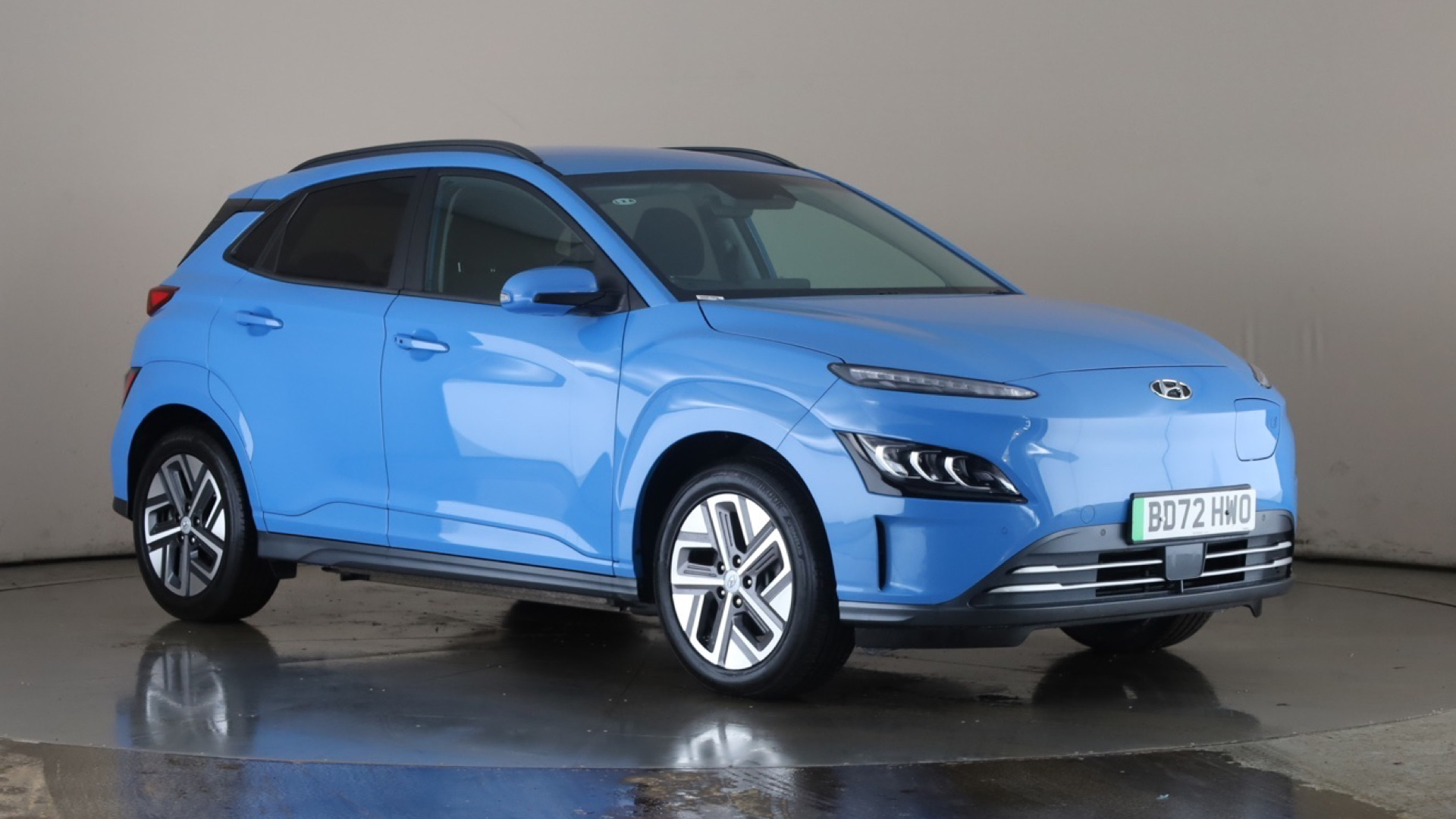 4060412 150kW Premium 64kWh 5dr Auto