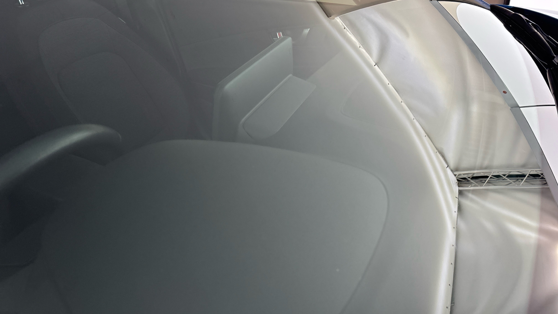 4060412 150kW Premium 64kWh 5dr Auto