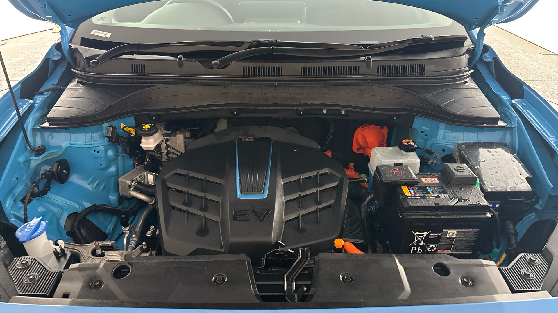 4060412 150kW Premium 64kWh 5dr Auto