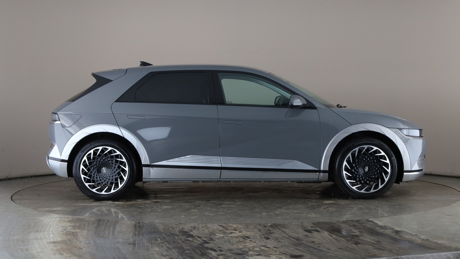 4020865 160kW Ultimate 73 kWh 5dr Auto