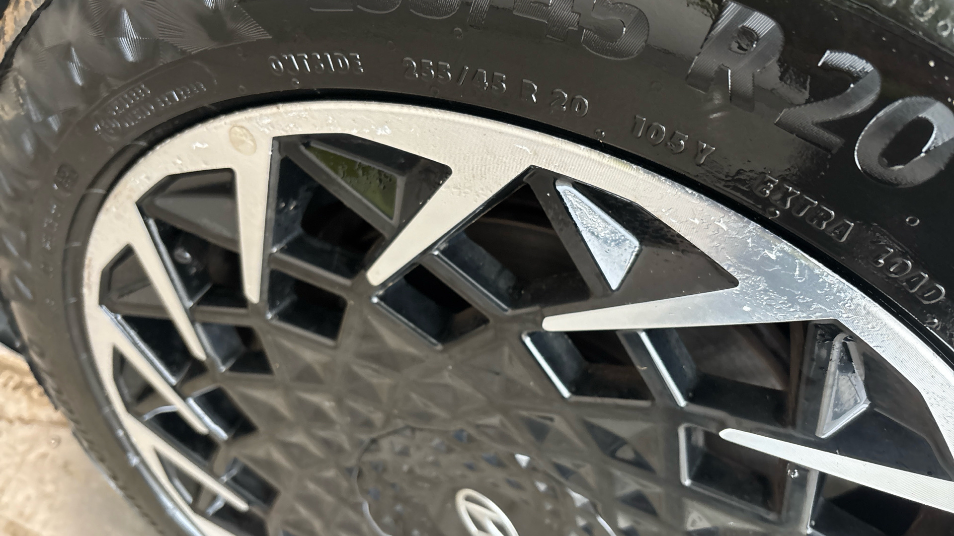 4020865 160kW Ultimate 73 kWh 5dr Auto