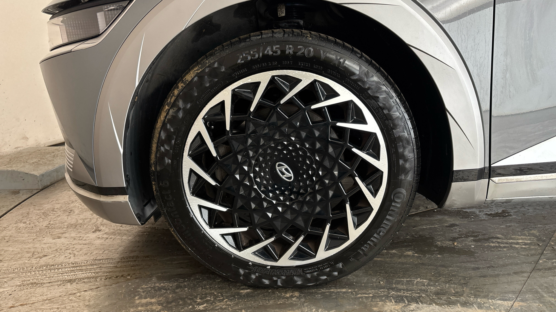 4020865 160kW Ultimate 73 kWh 5dr Auto