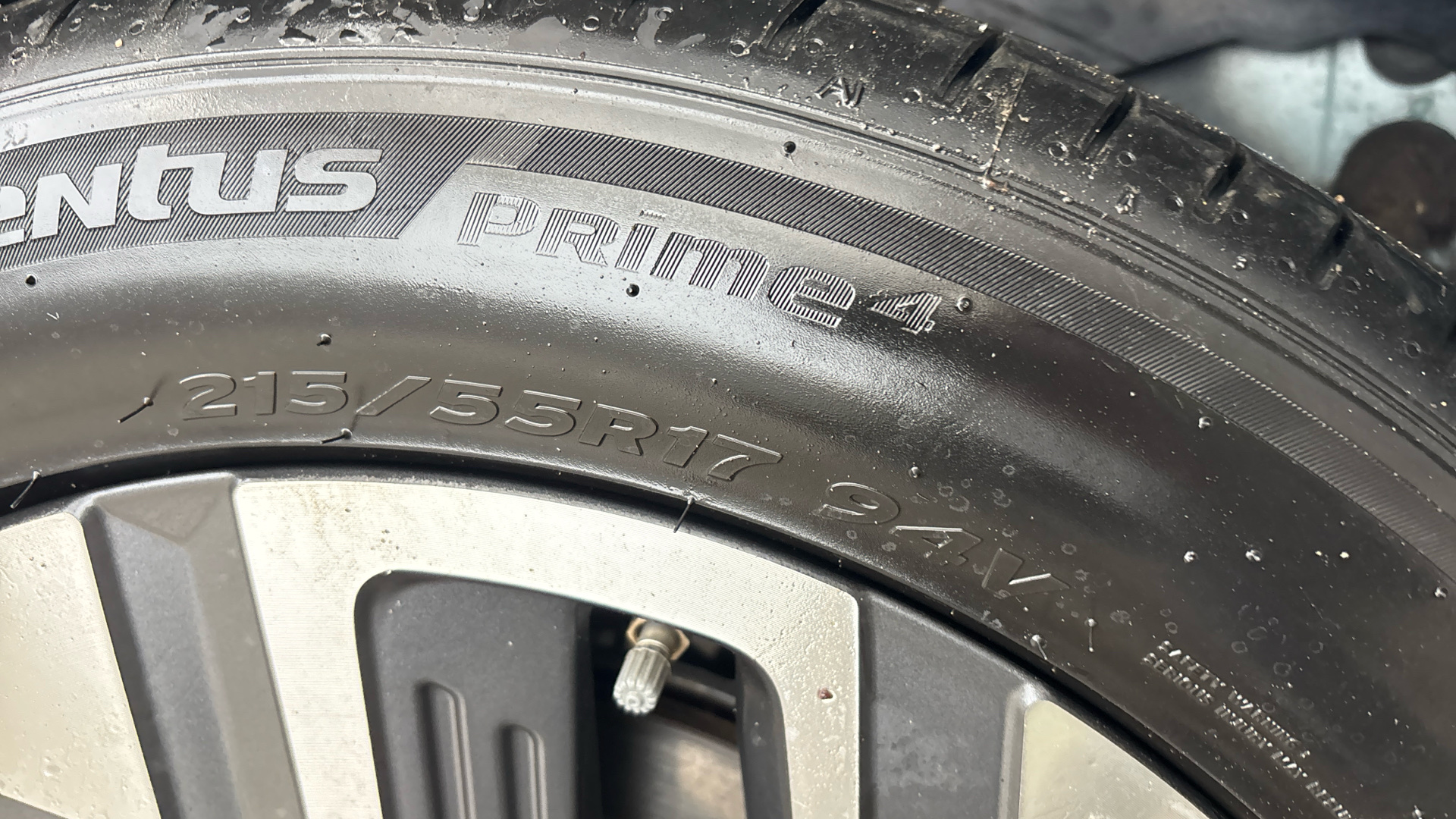 4020807 150kW Premium 64kWh 5dr Auto