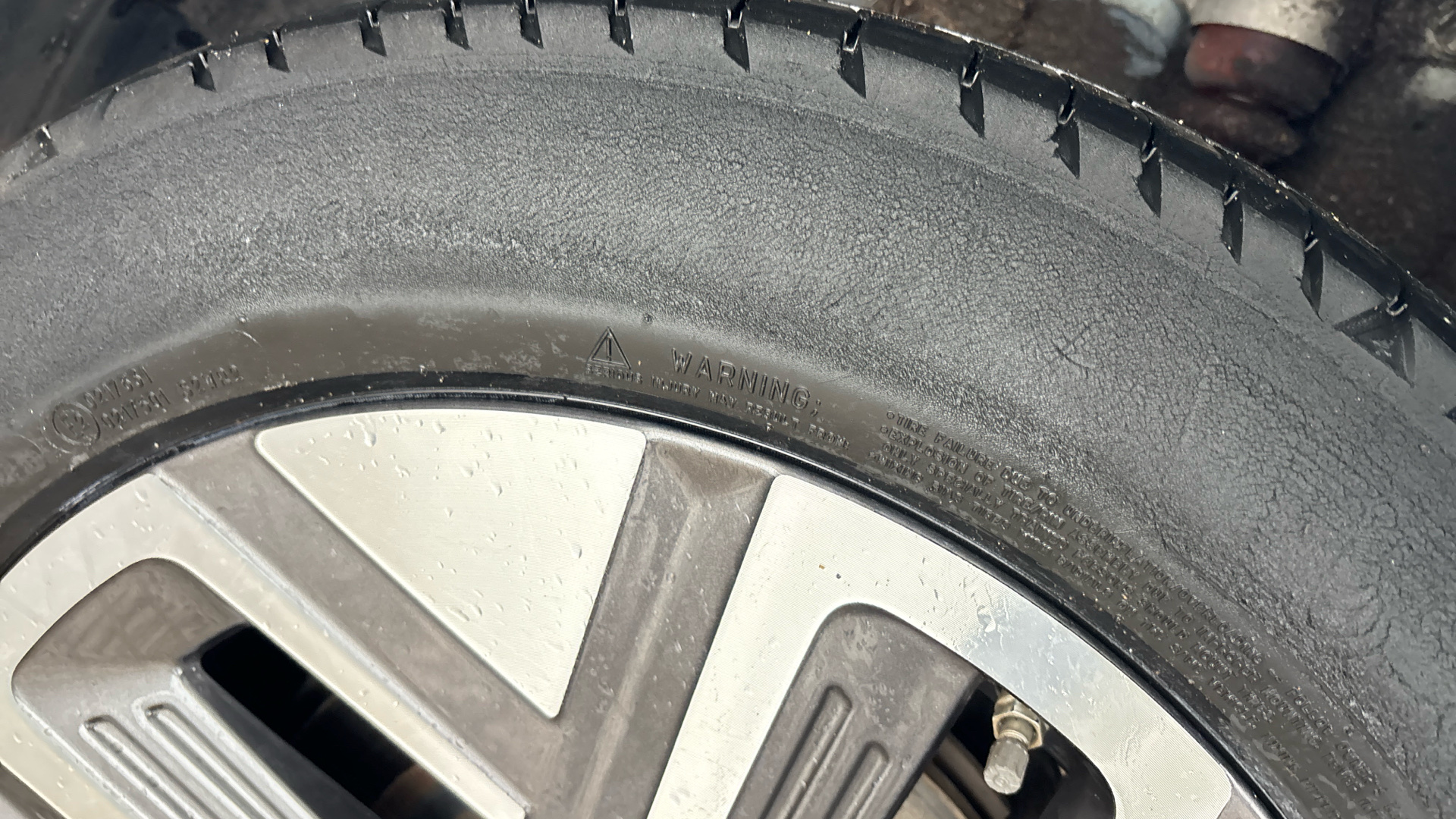 4020807 150kW Premium 64kWh 5dr Auto