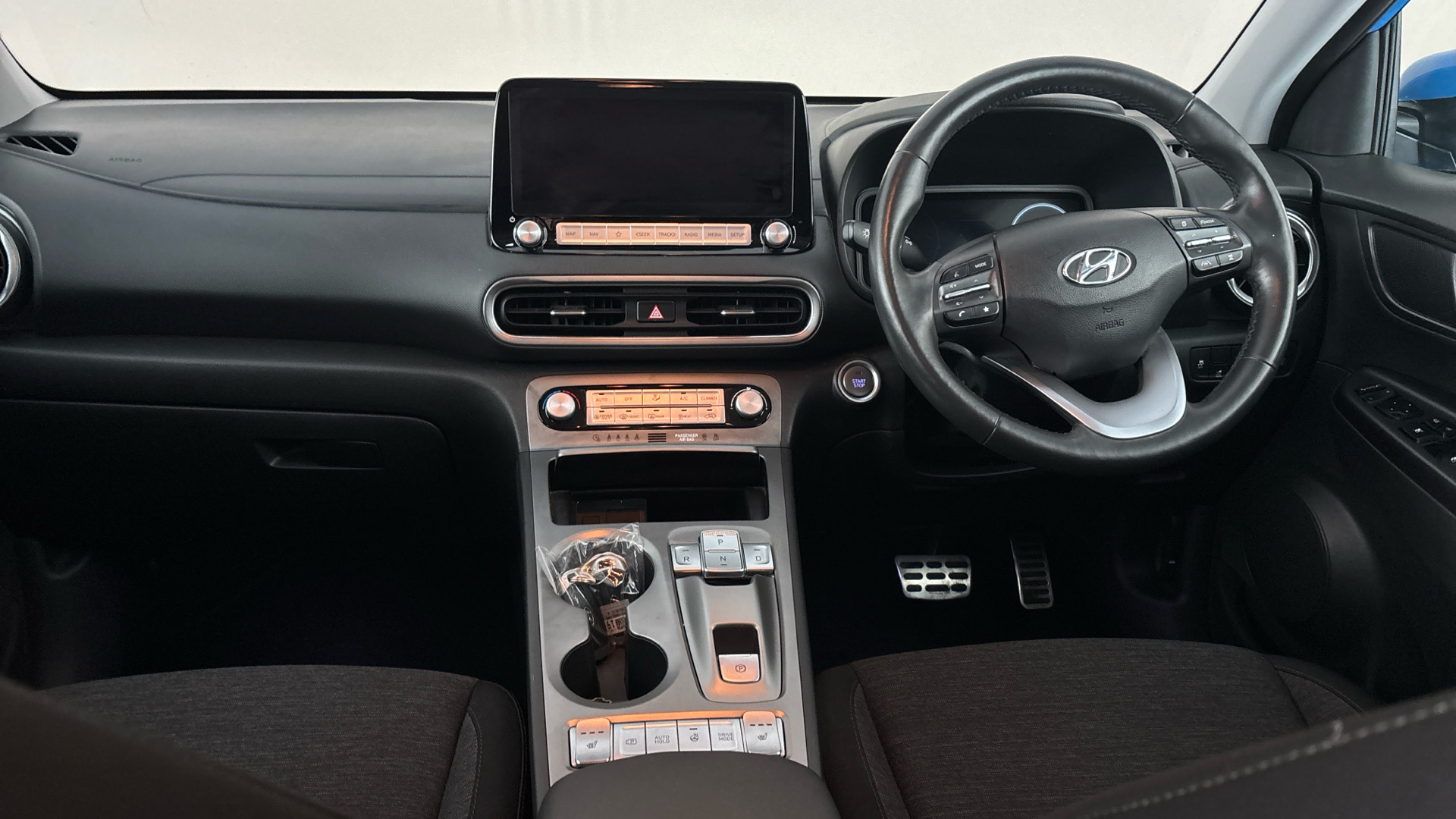 4020807 150kW Premium 64kWh 5dr Auto