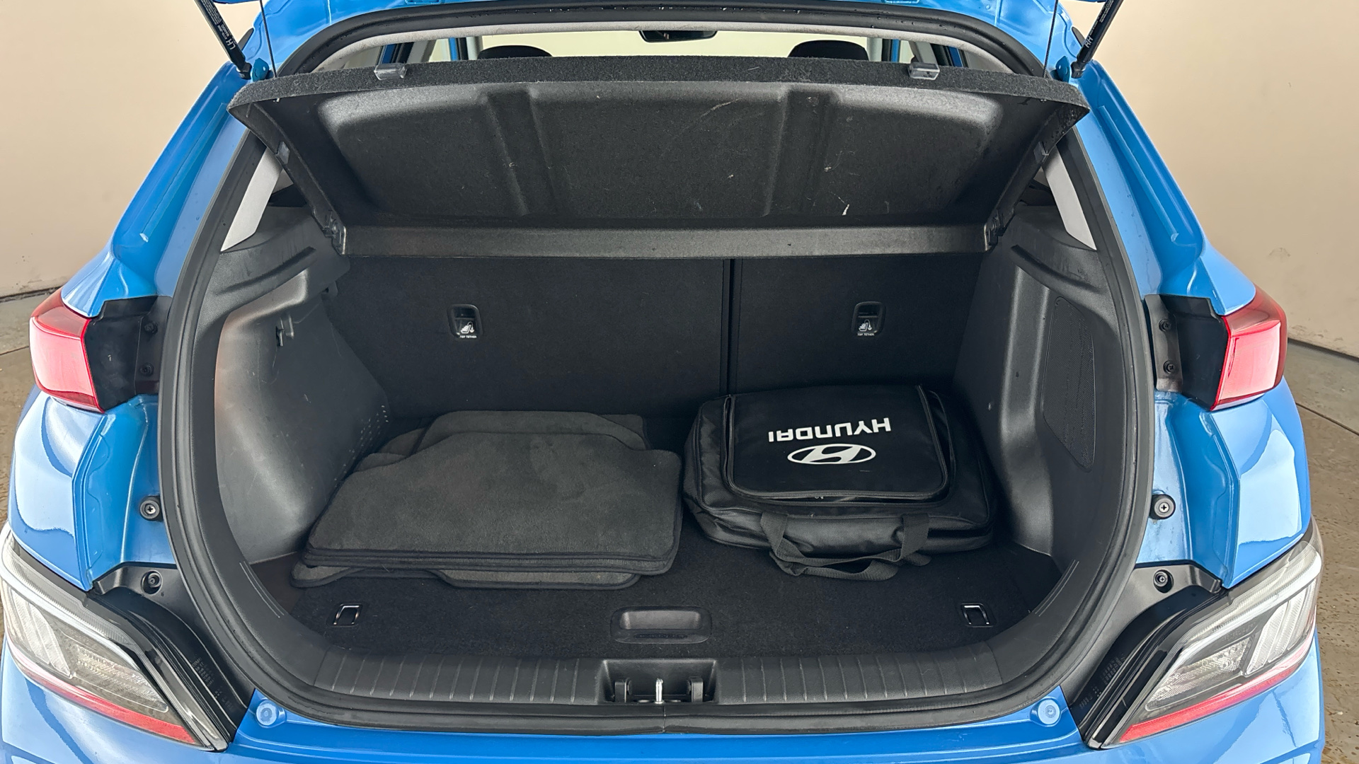 4020807 150kW Premium 64kWh 5dr Auto