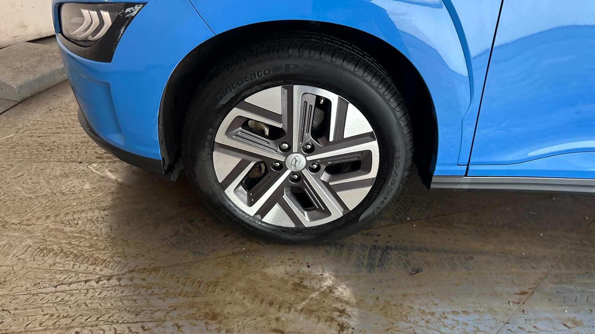 4020807 150kW Premium 64kWh 5dr Auto