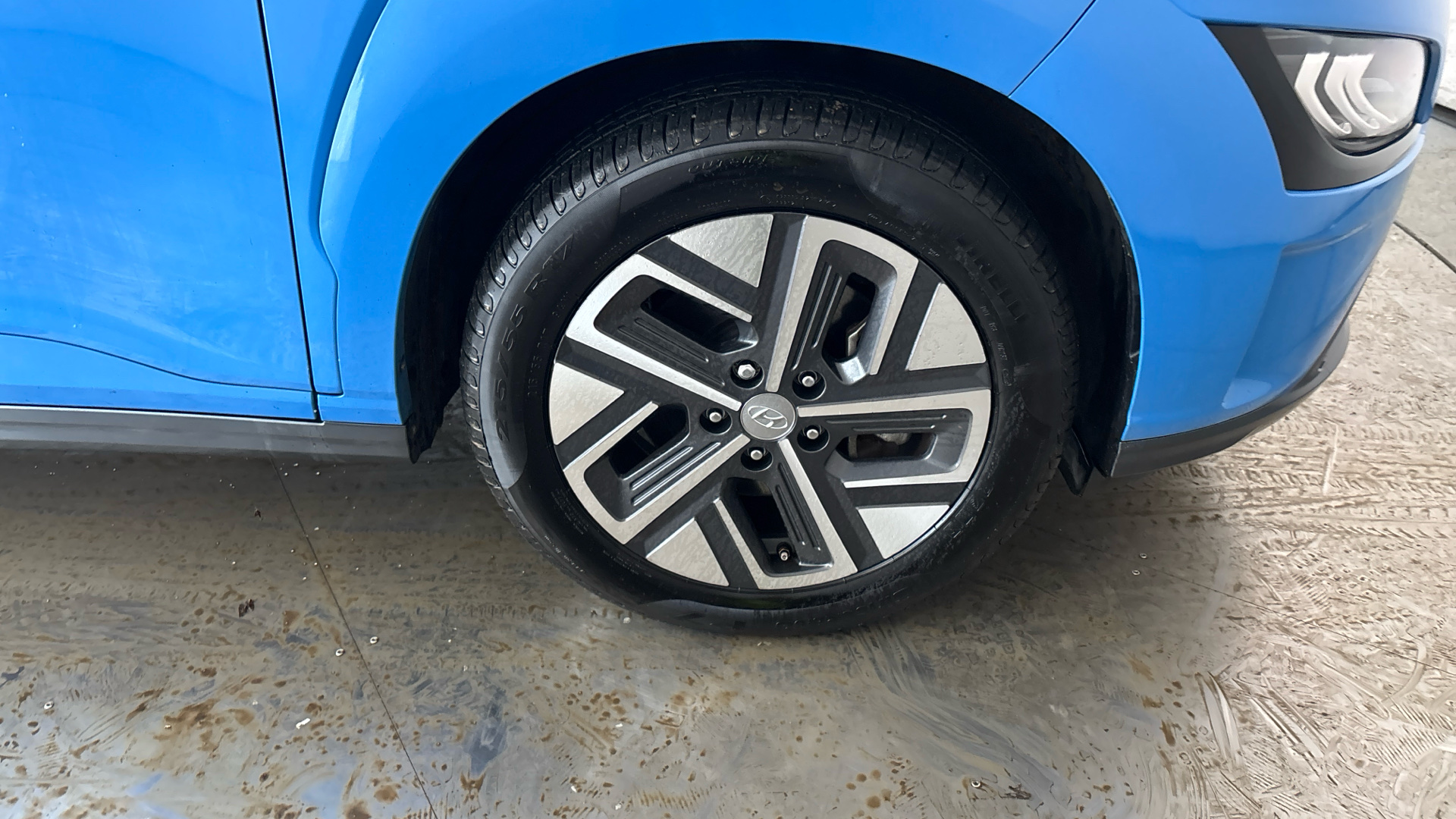 4020807 150kW Premium 64kWh 5dr Auto