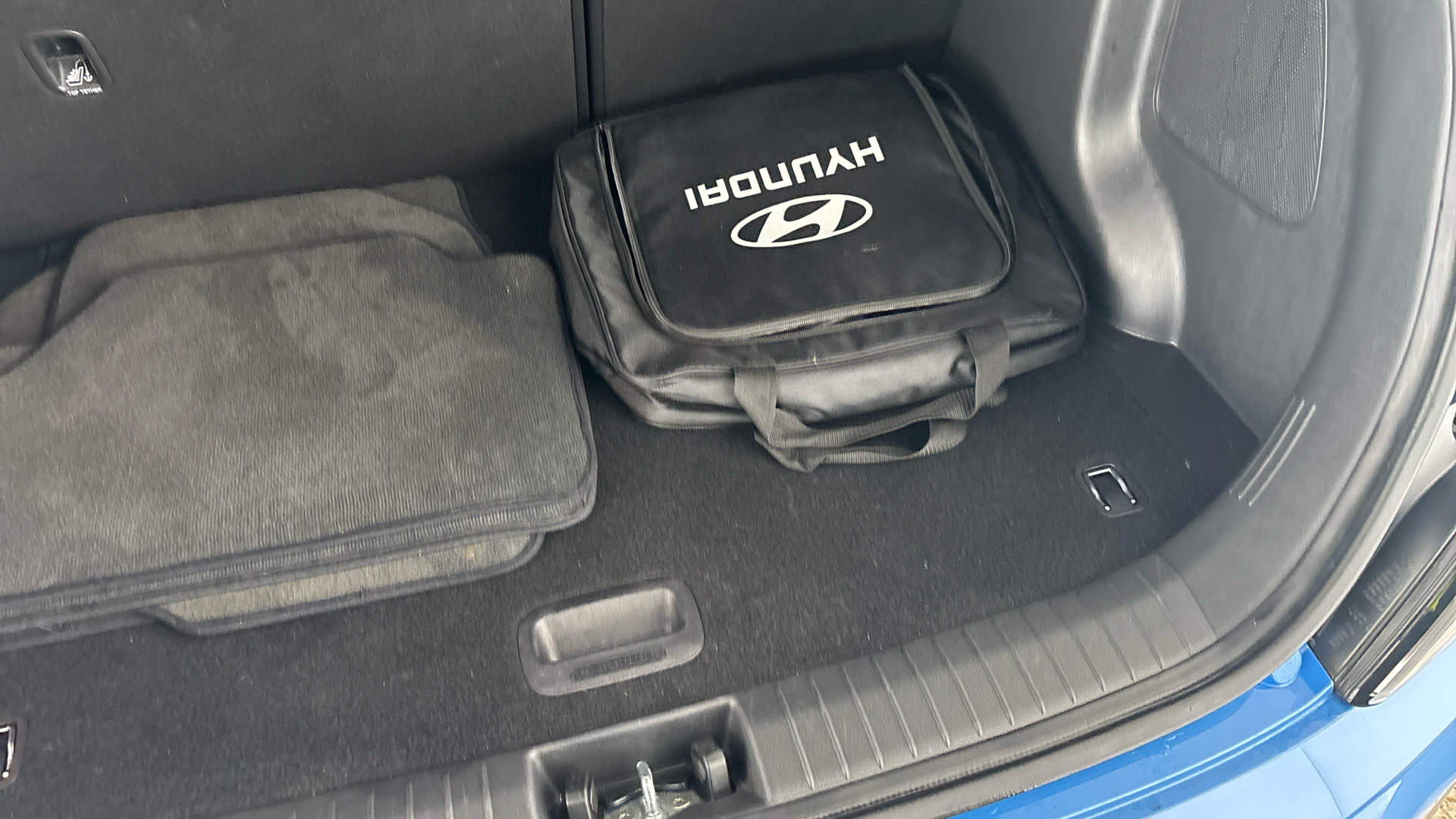 4020807 150kW Premium 64kWh 5dr Auto