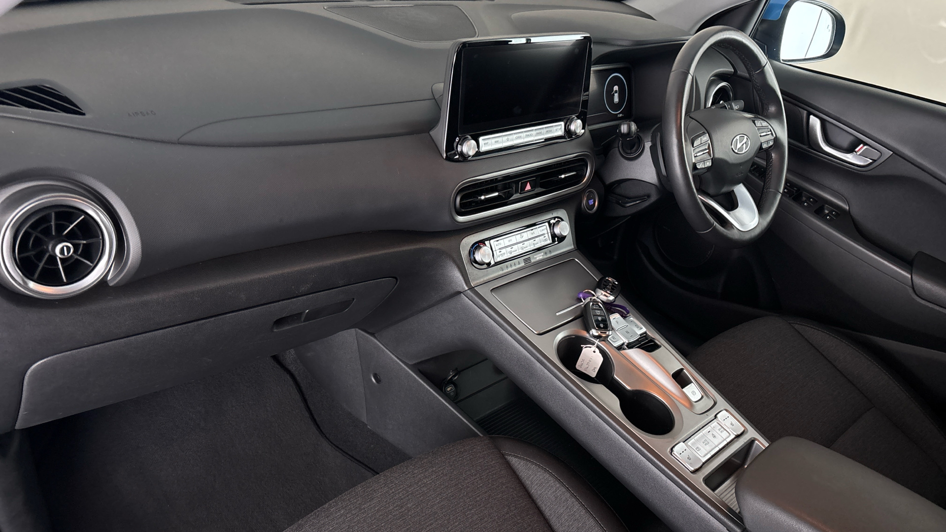 4027721 150kW Premium 64kWh 5dr Auto