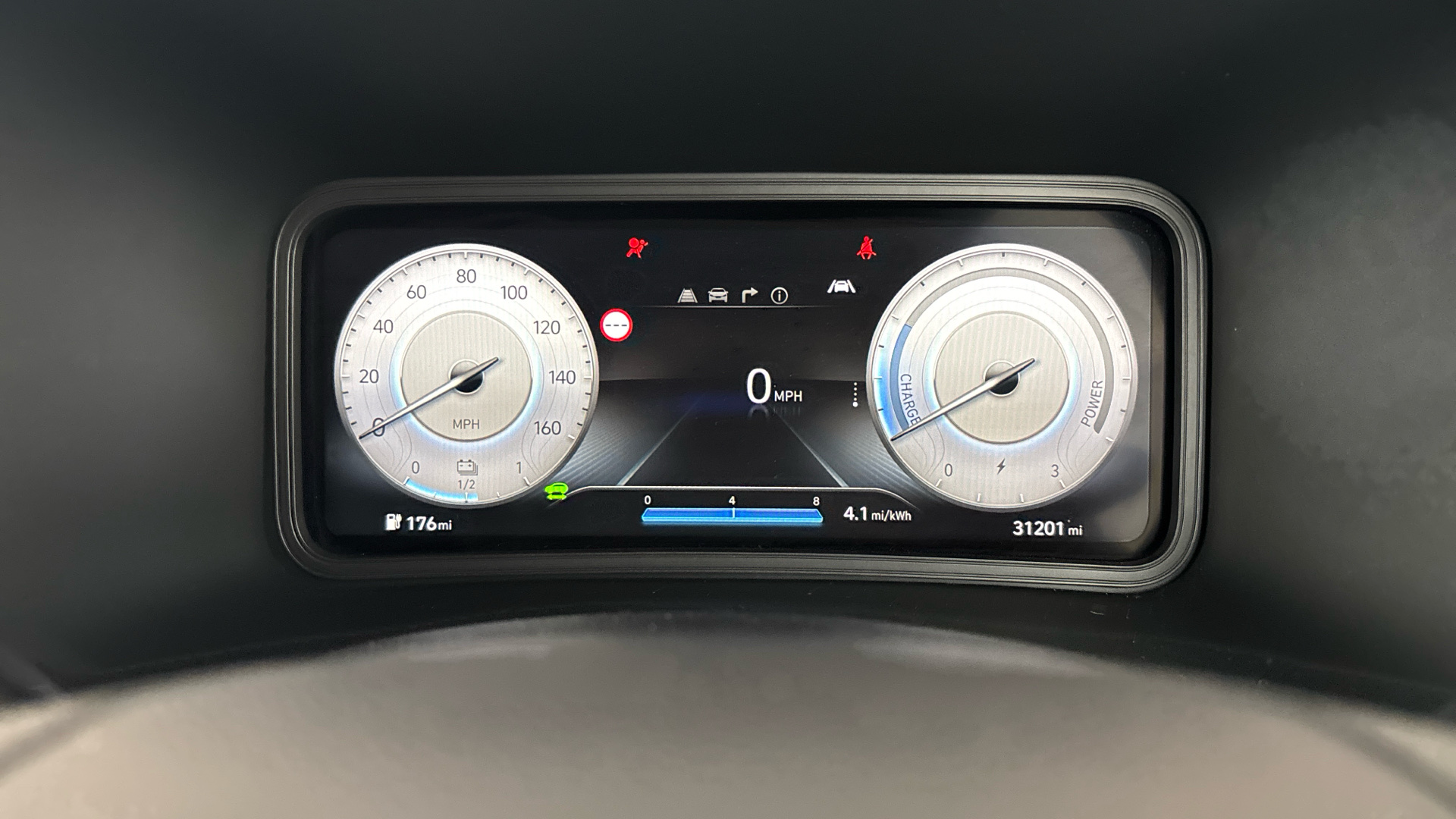 4027721 150kW Premium 64kWh 5dr Auto