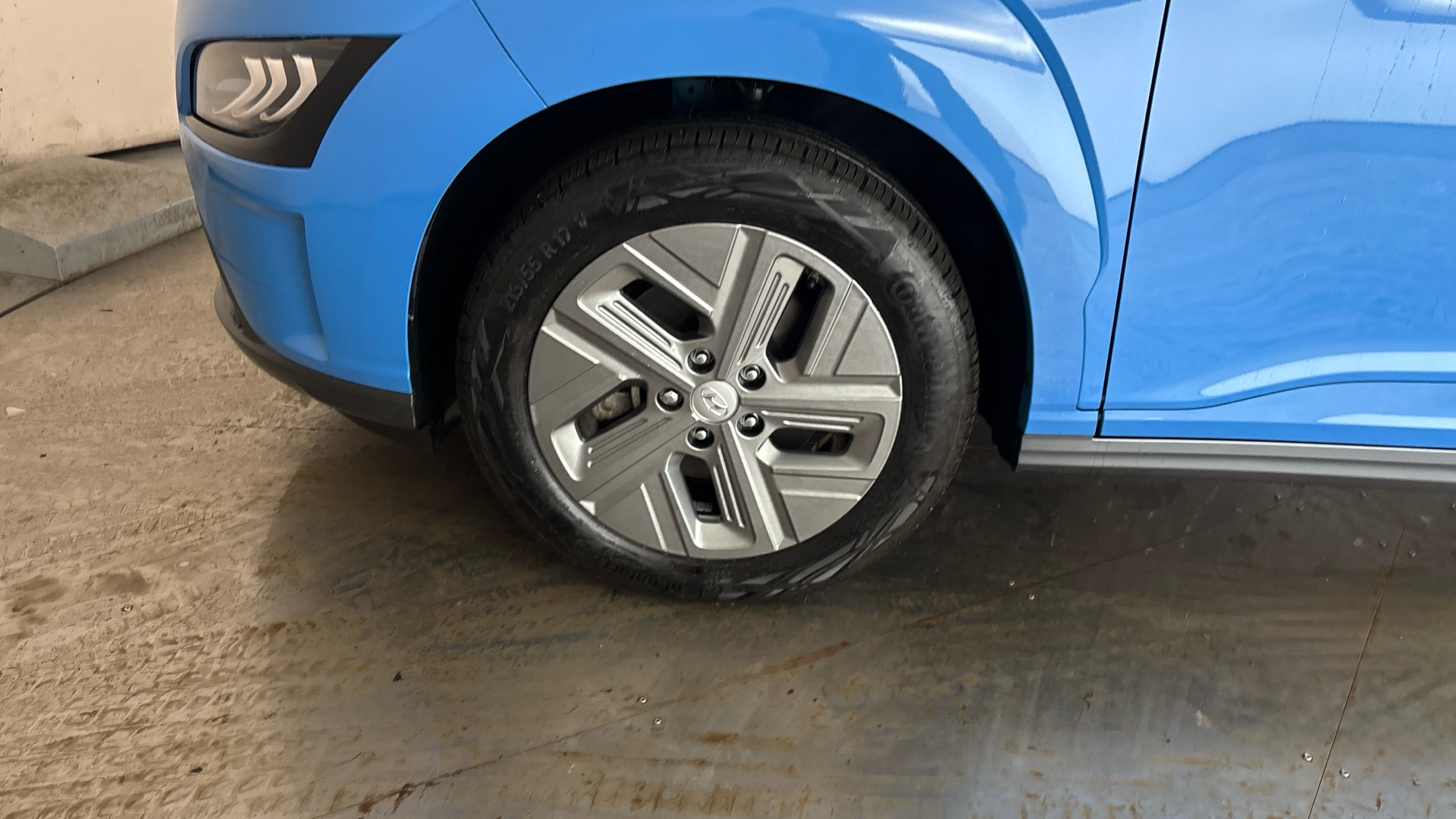 4027721 150kW Premium 64kWh 5dr Auto