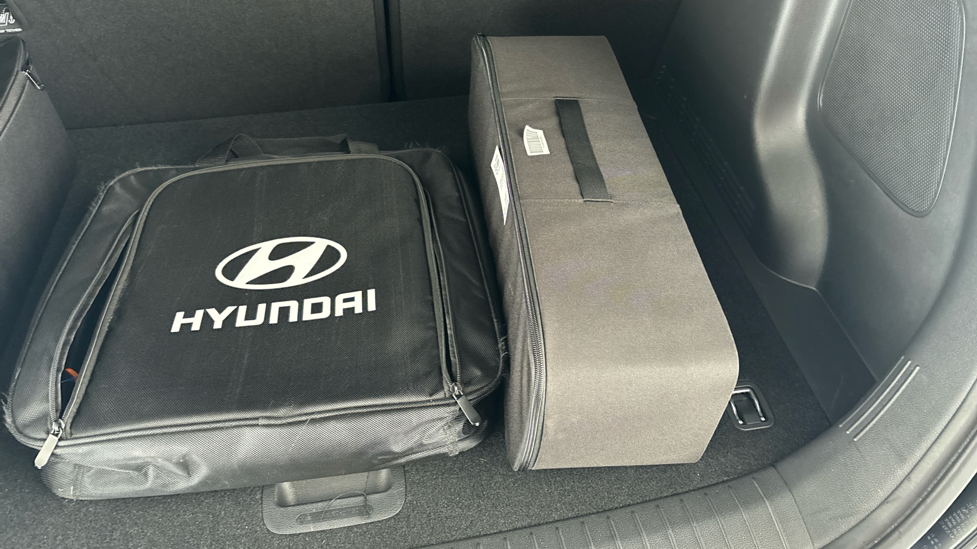 4027721 150kW Premium 64kWh 5dr Auto