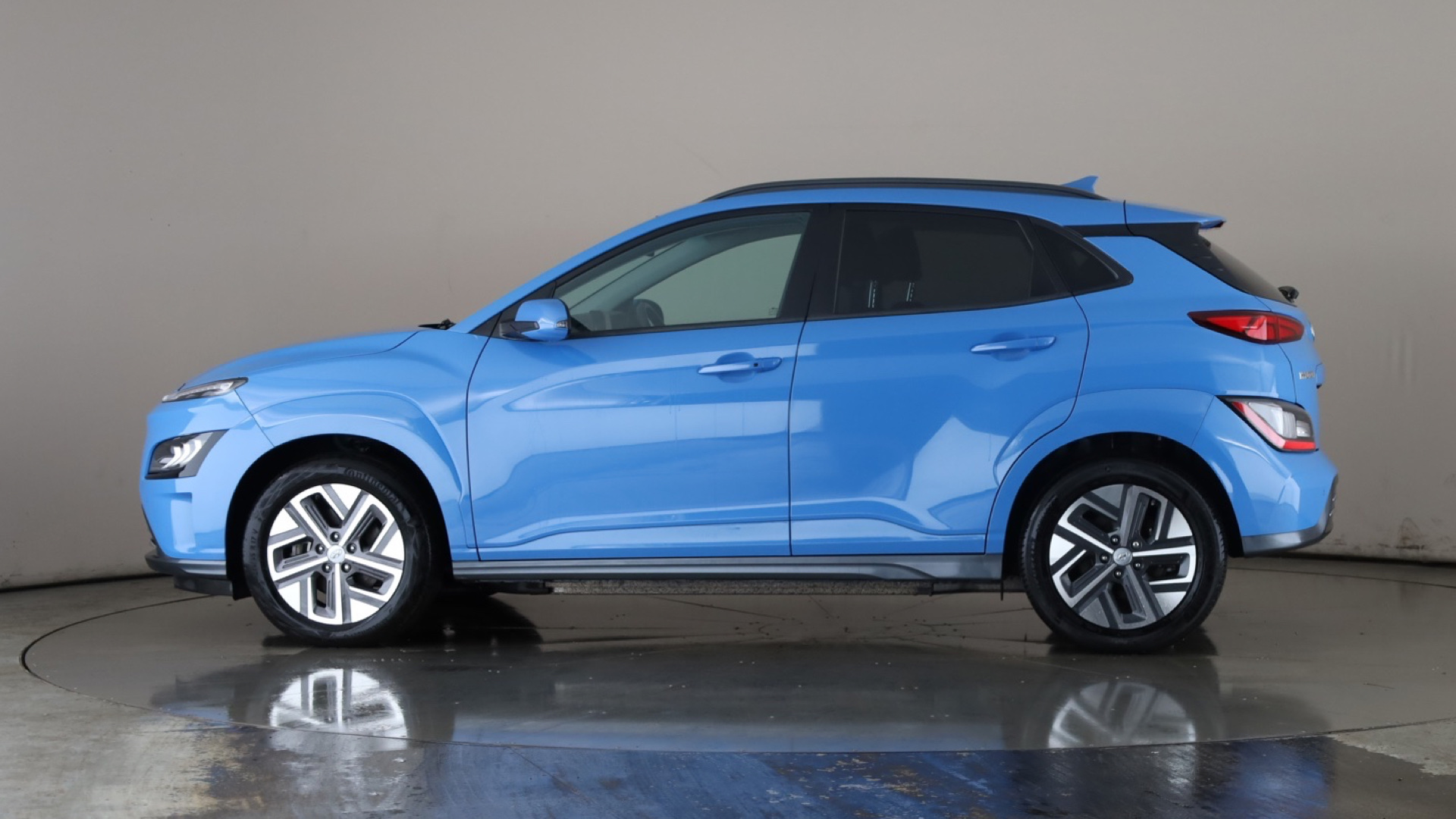 150kW Premium 64kWh 5dr Auto [2022]