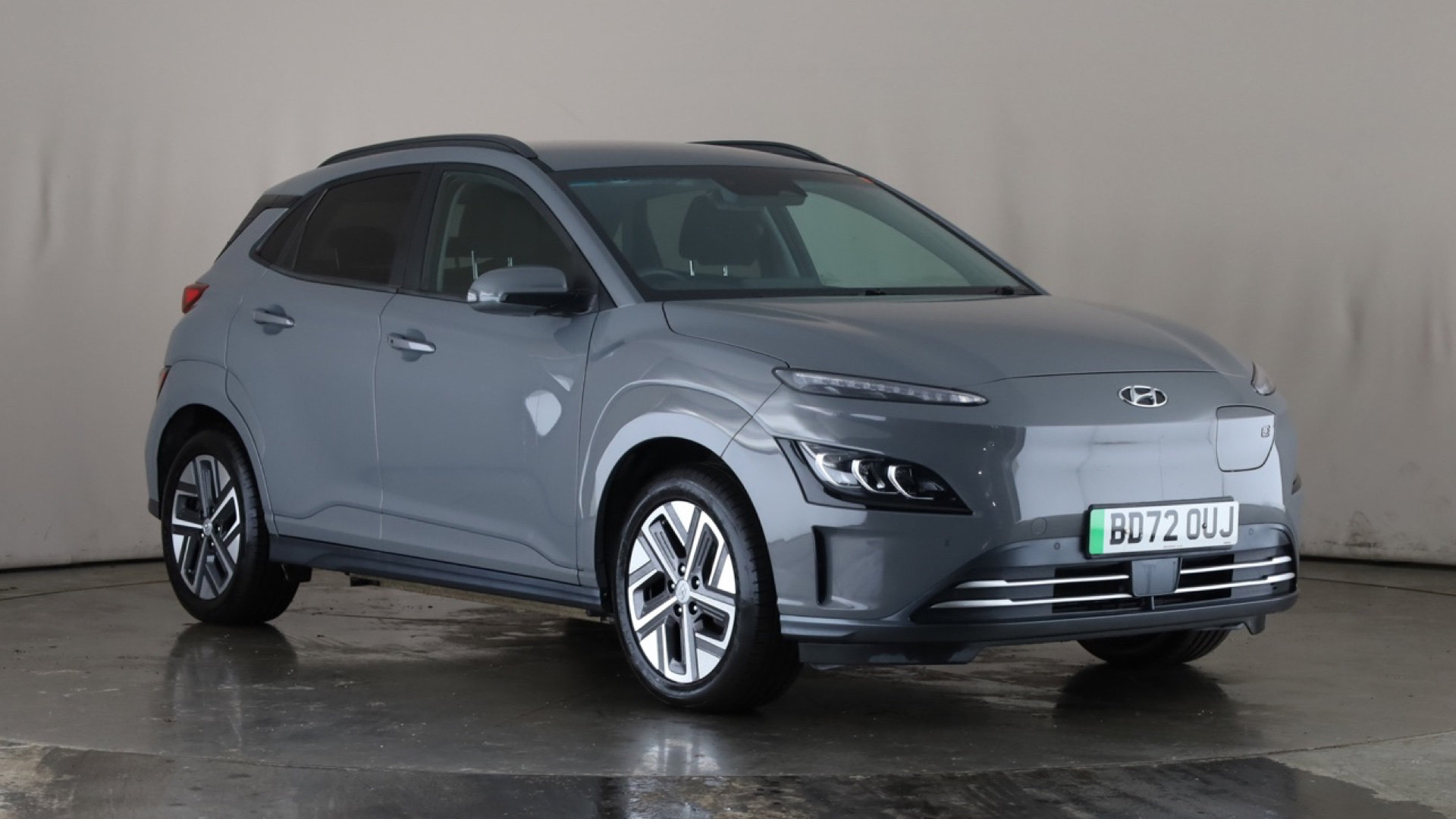 4049071 150kW Premium 64kWh 5dr Auto