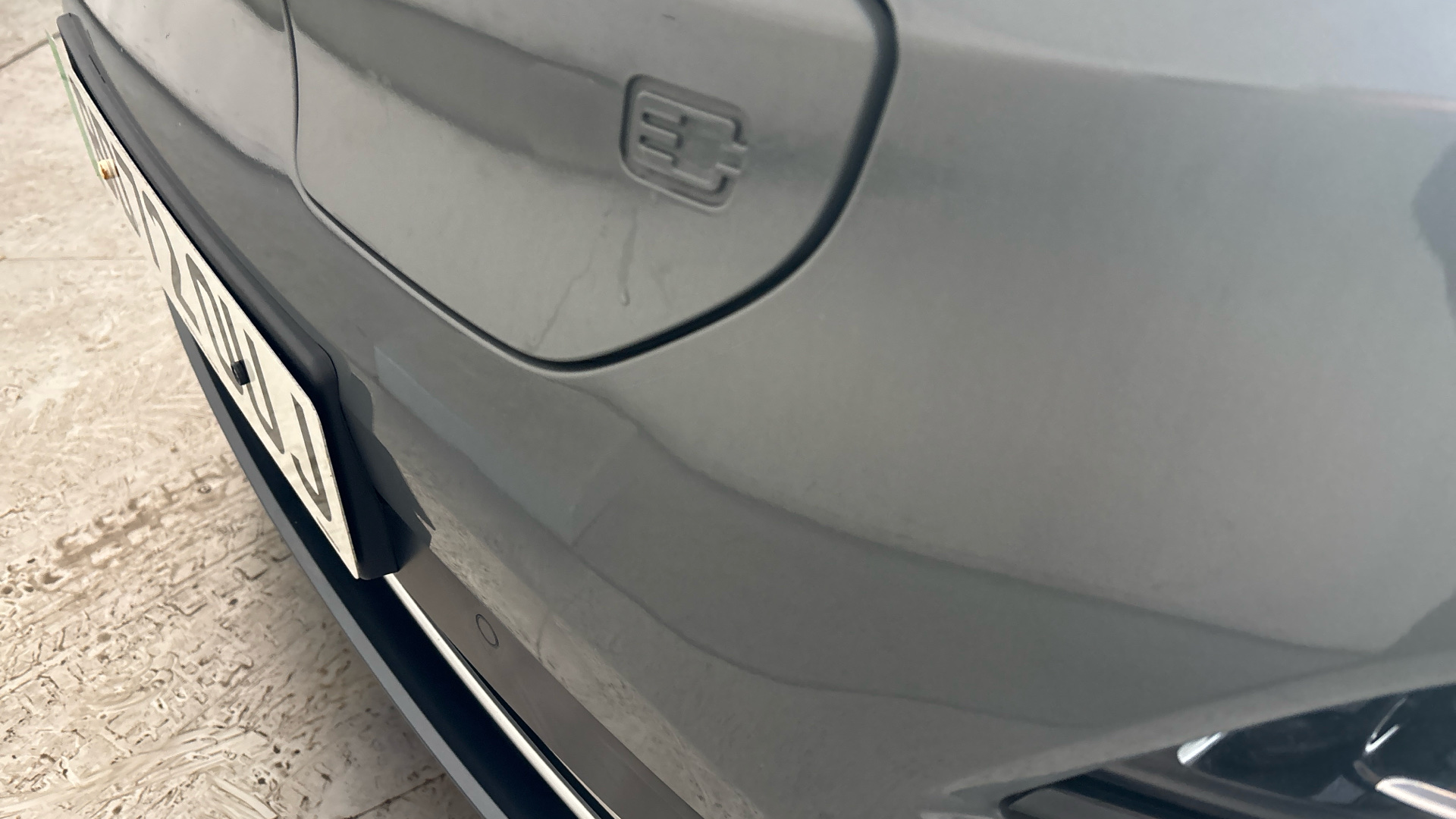 4049071 150kW Premium 64kWh 5dr Auto