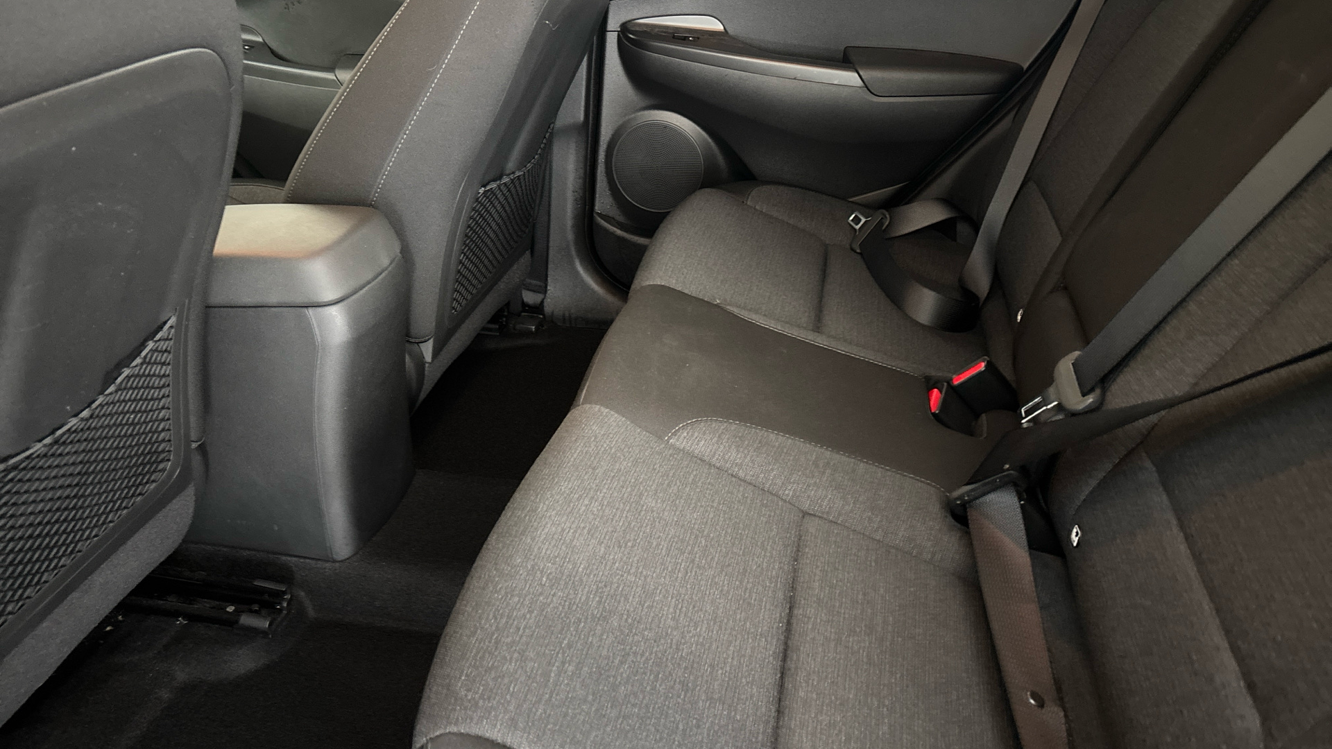 4049071 150kW Premium 64kWh 5dr Auto