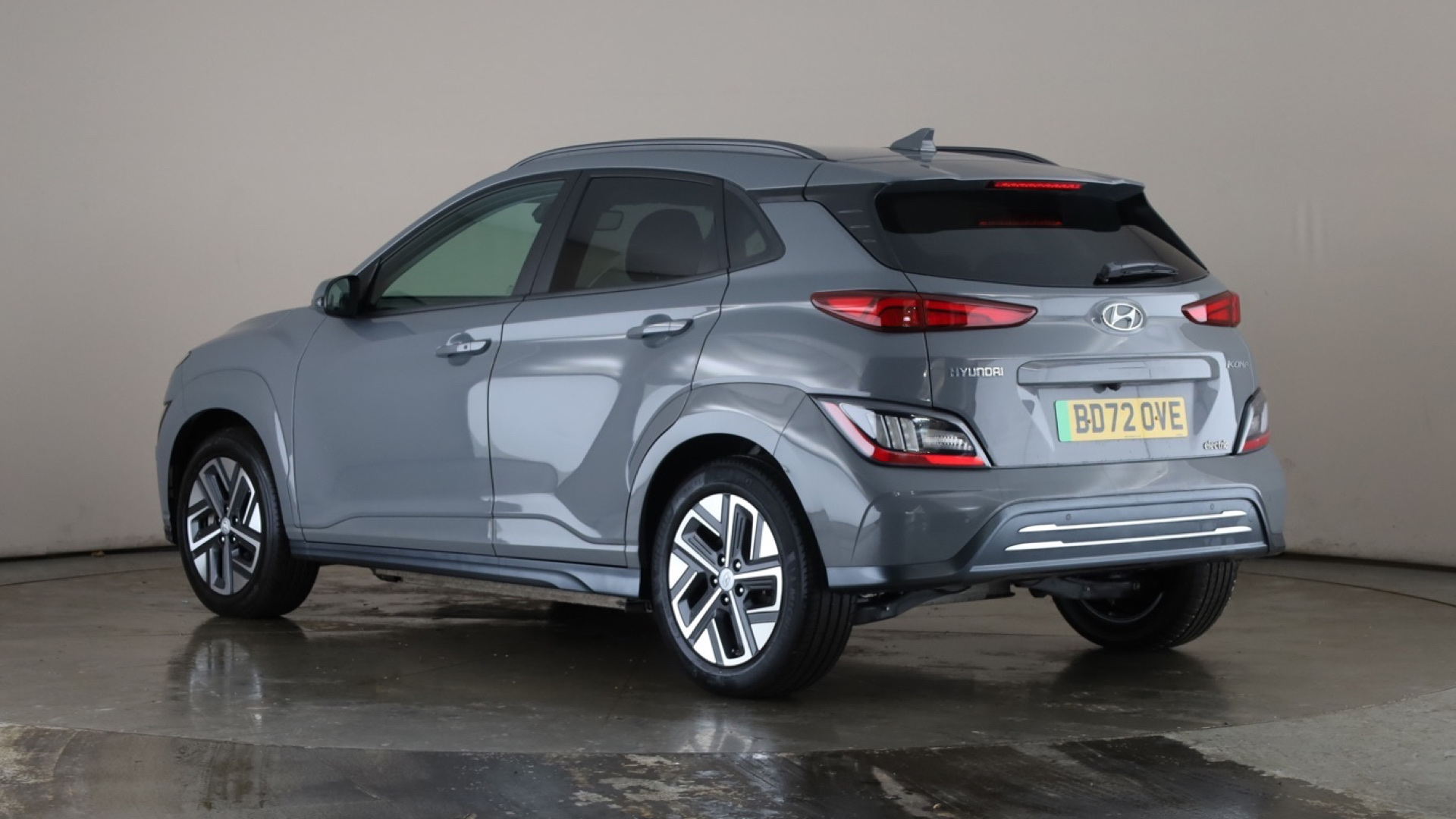 4028227 150kW Premium 64kWh 5dr Auto