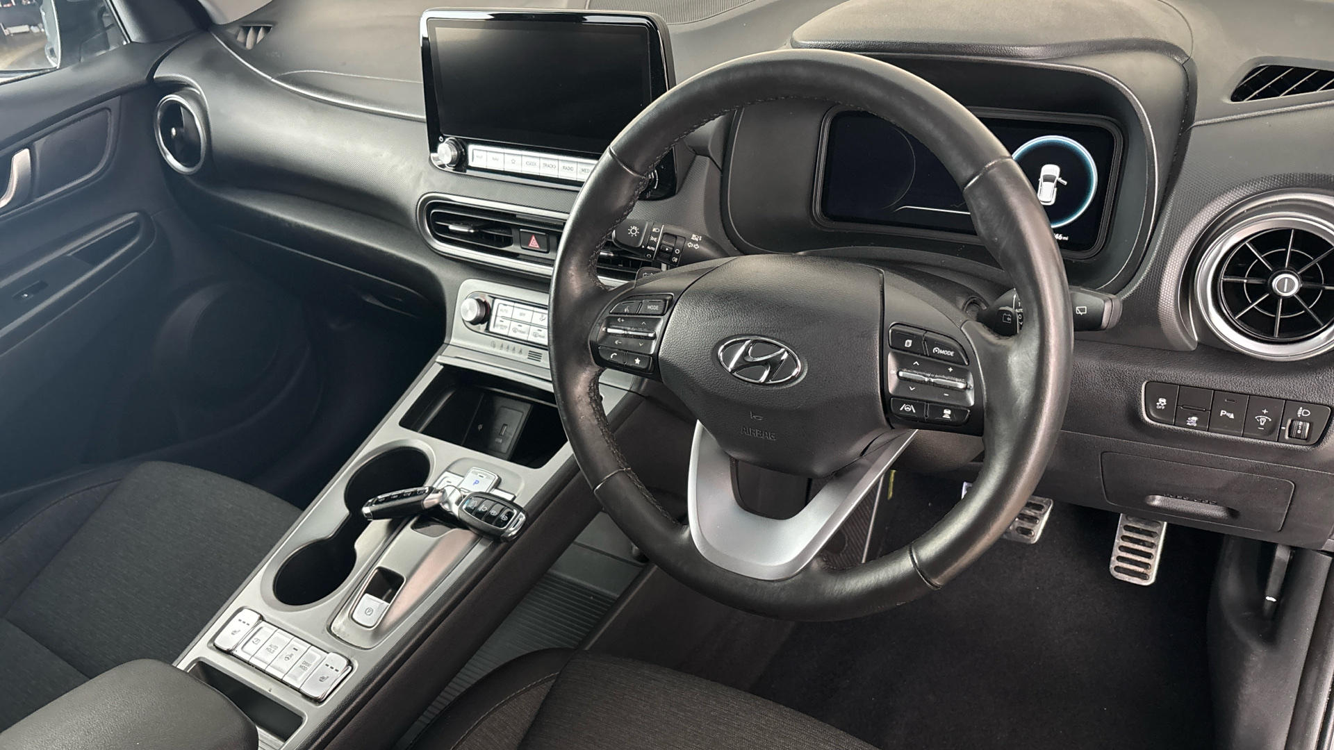 4028227 150kW Premium 64kWh 5dr Auto