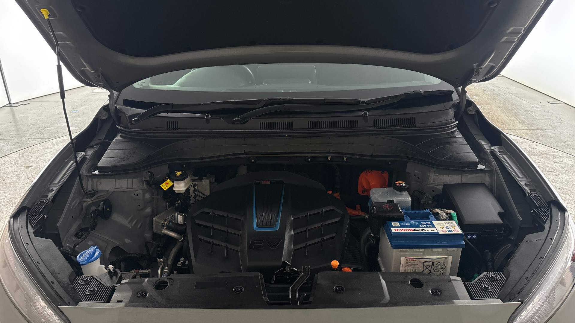 4028227 150kW Premium 64kWh 5dr Auto