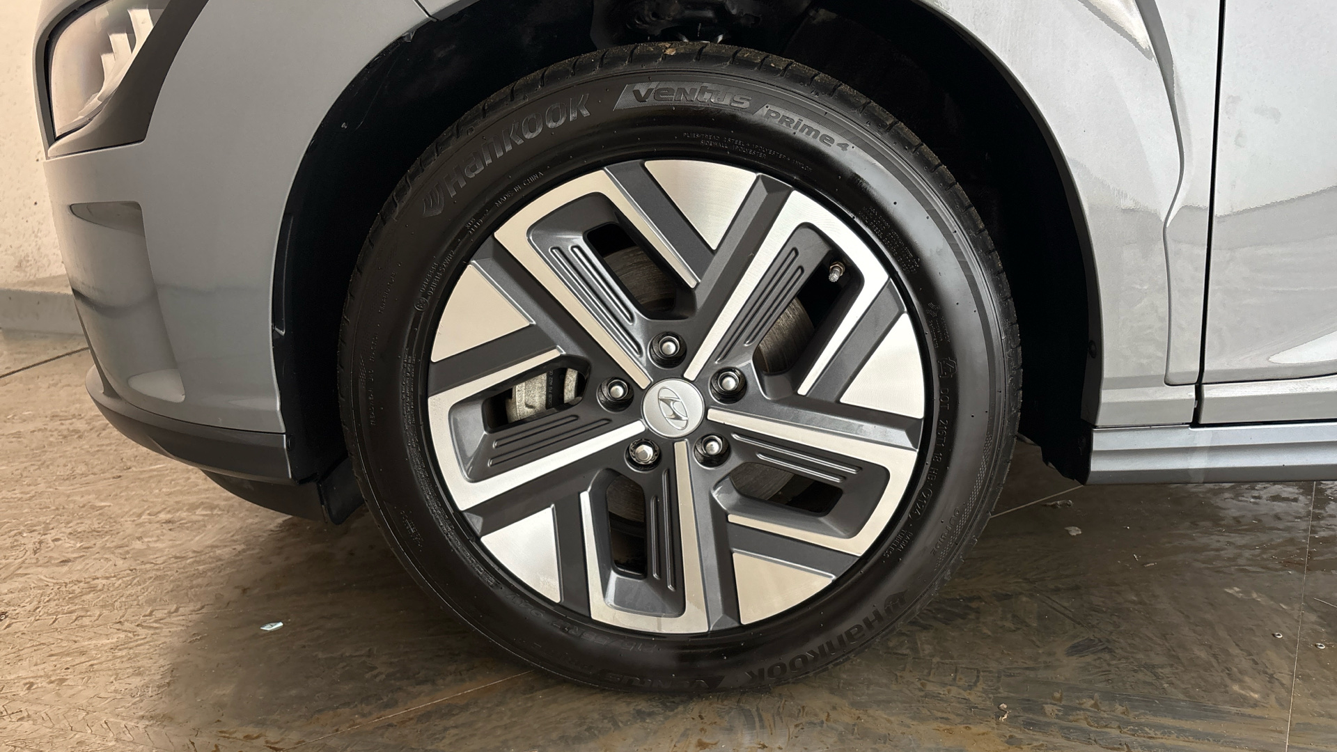 4028227 150kW Premium 64kWh 5dr Auto