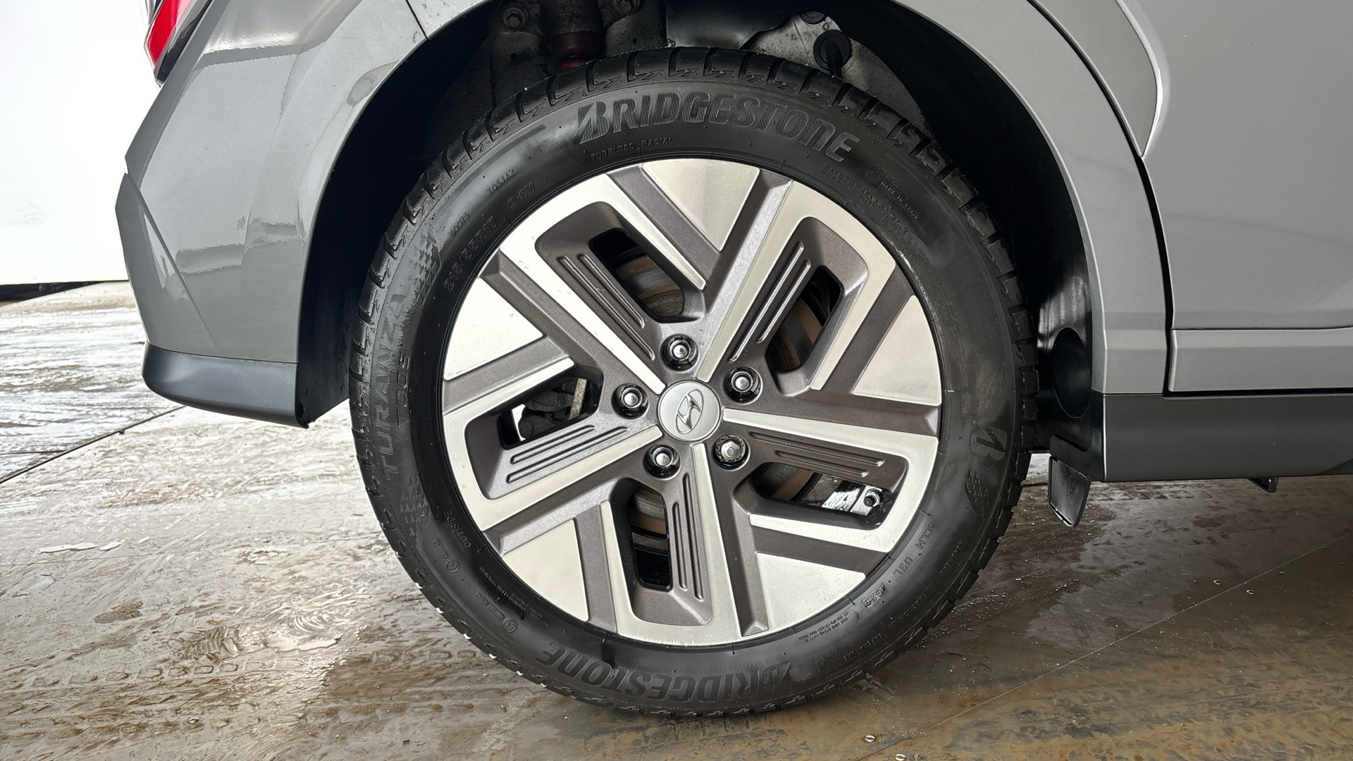 4028227 150kW Premium 64kWh 5dr Auto