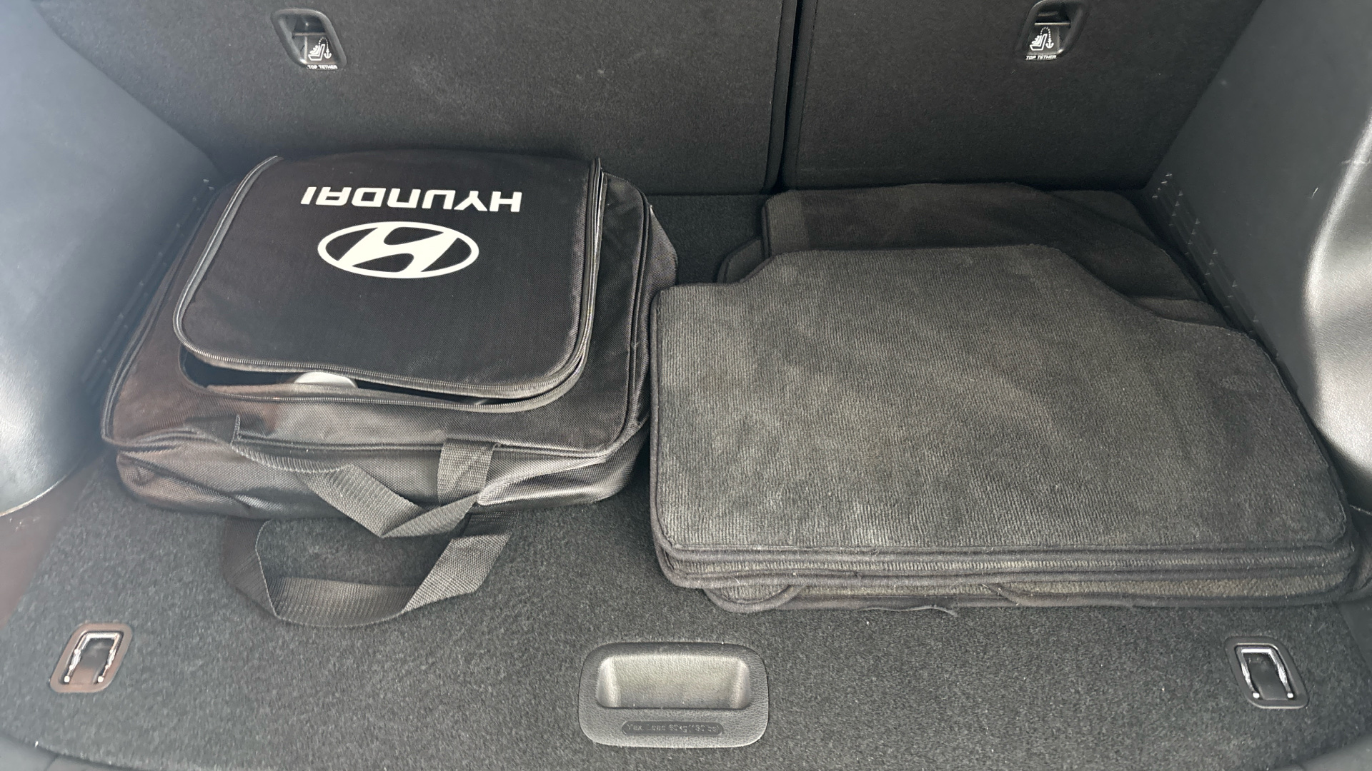 4028227 150kW Premium 64kWh 5dr Auto