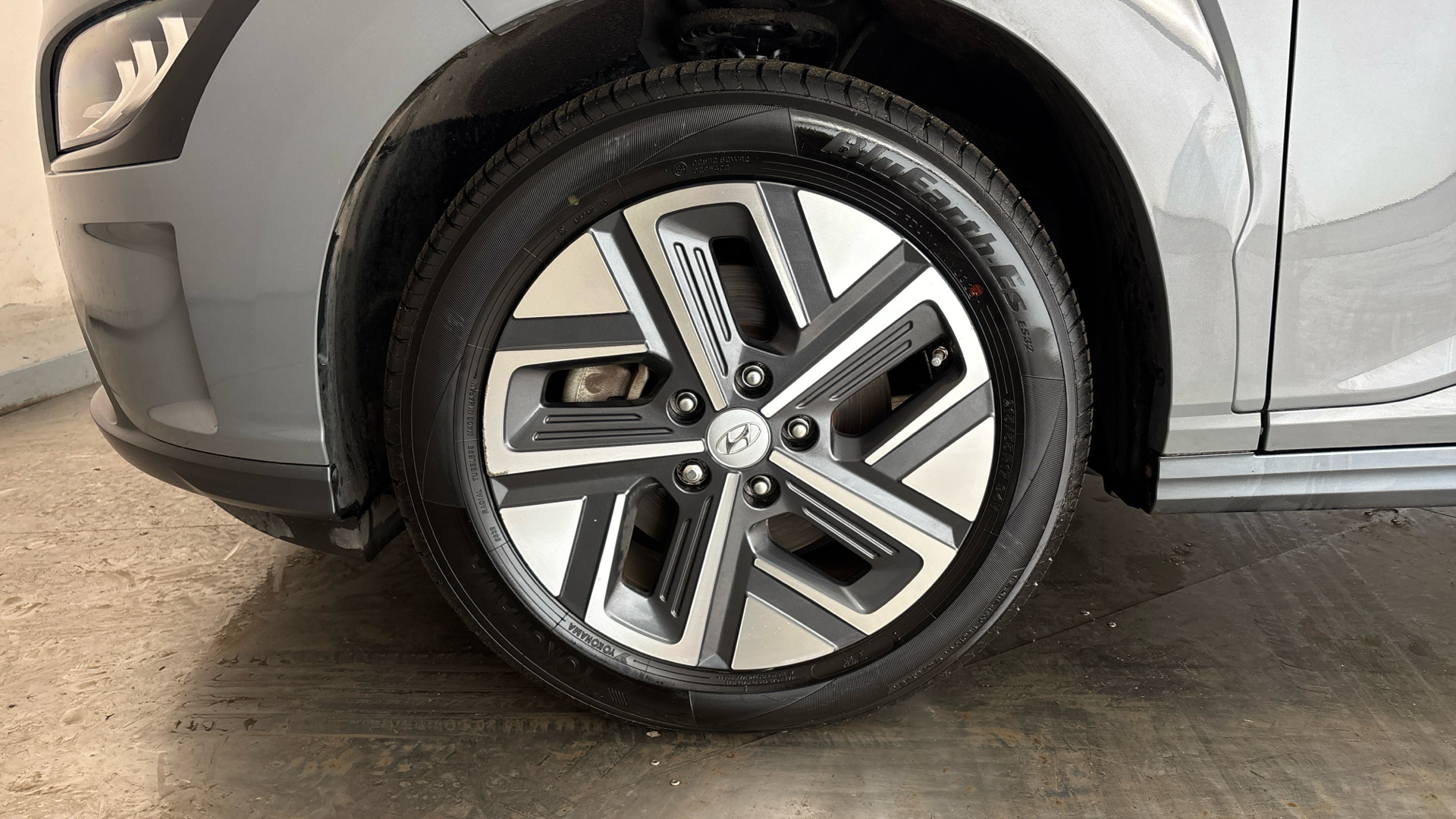 4027742 150kW Premium 64kWh 5dr Auto