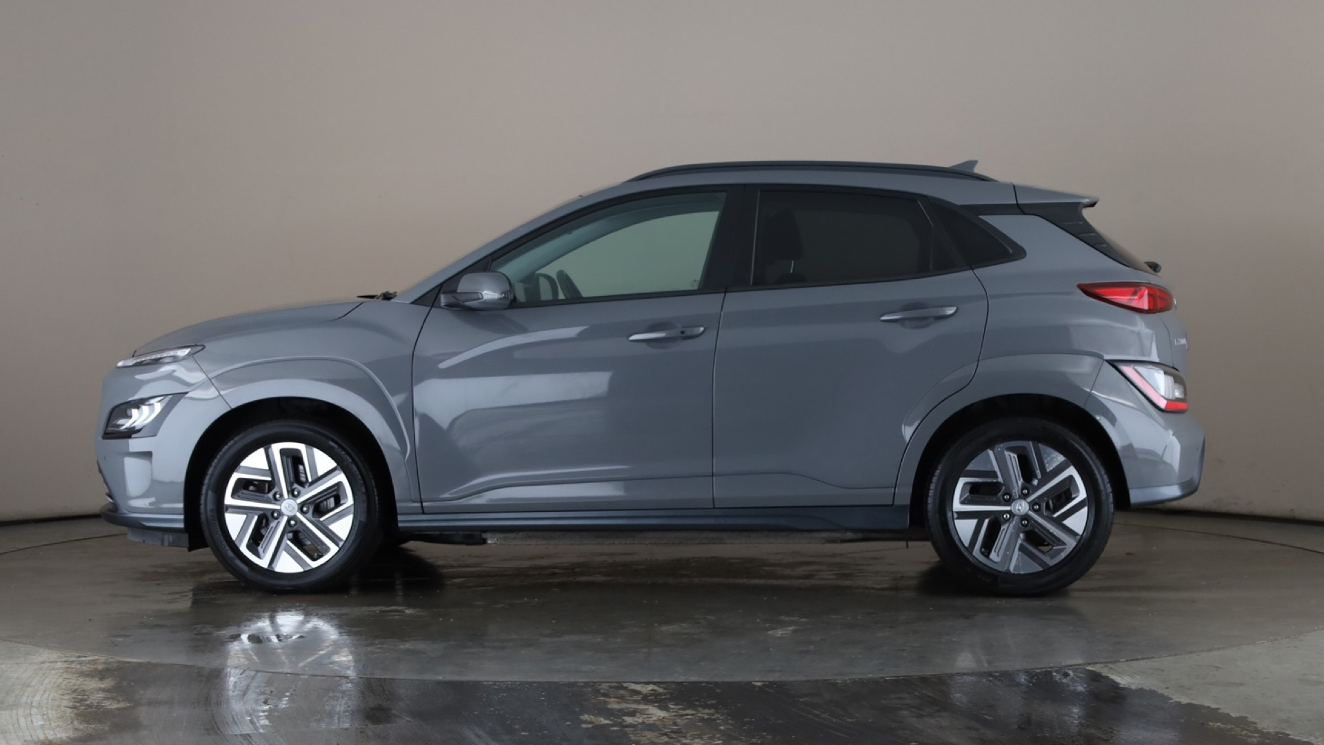 150kW Premium 64kWh 5dr Auto [2022]