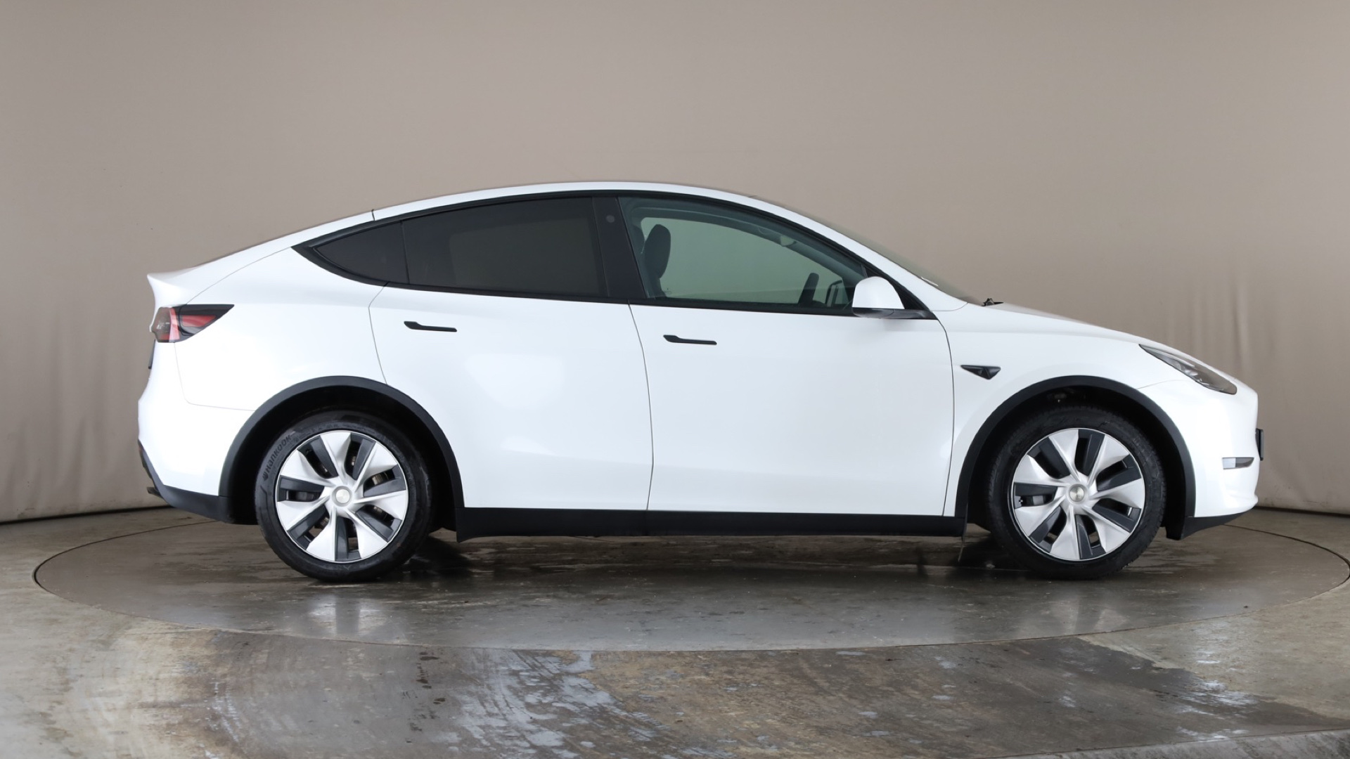 4049073 Long Range AWD 5dr Auto